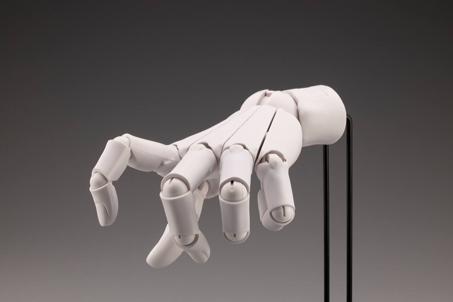 Alt View 2. PopMarket - Kotobukiya - Takahiro Kagami - Artist Support Item - Hand Model/L (White)   - COLLECTIBLES - Multicolor.