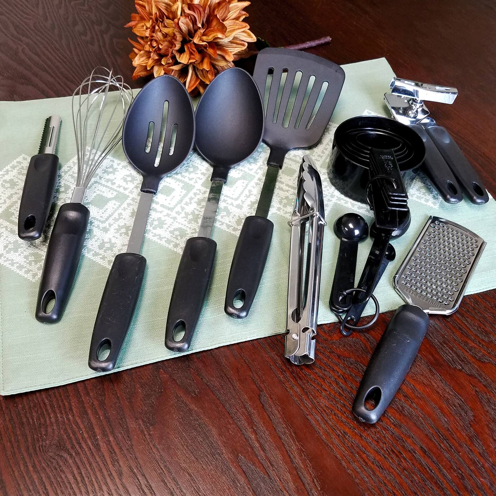 Alt View 4. Gibson - Gibson Home Total Kichen Chefs Better Basics 18-Piece Gadgets and Tools Combo Set - Black.