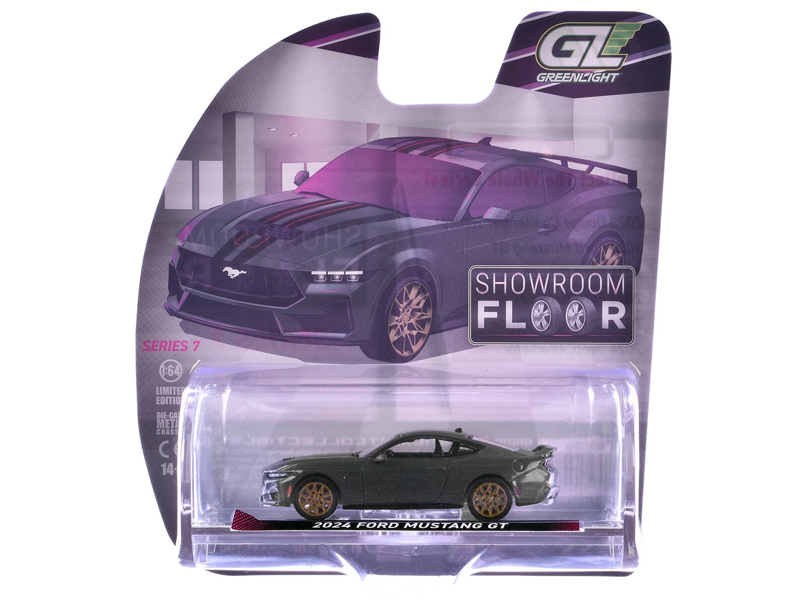 GL GREENLIGHT  
4022W0H2  
SERIES 7  
SHOWROOM FLOOR  
1:64  
LIMITED EDITION  
DIE-CAST METAL CHASSIS  
C 14+  
2024 FORD MUSTANG GT