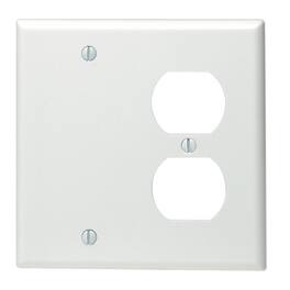 Leviton - 2 gang Thermoset Plastic Blank/Duplex Wall Plate 1 pk - White