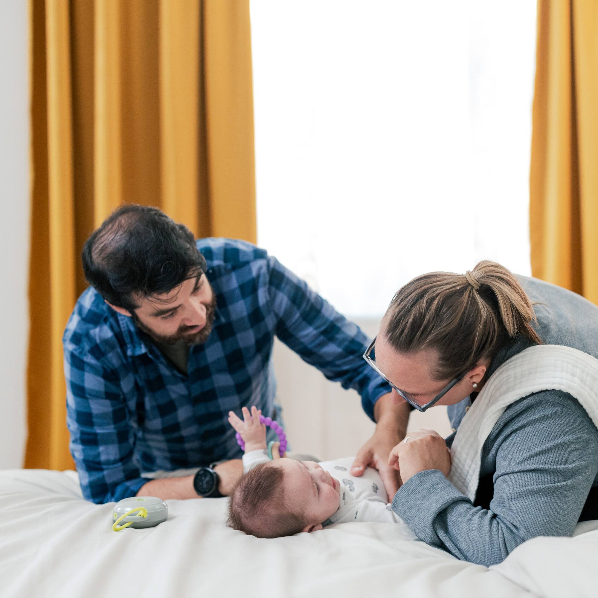 Alt View 4. Yogasleep - Yogasleep Hushh Travel Sound Machine - Gray.