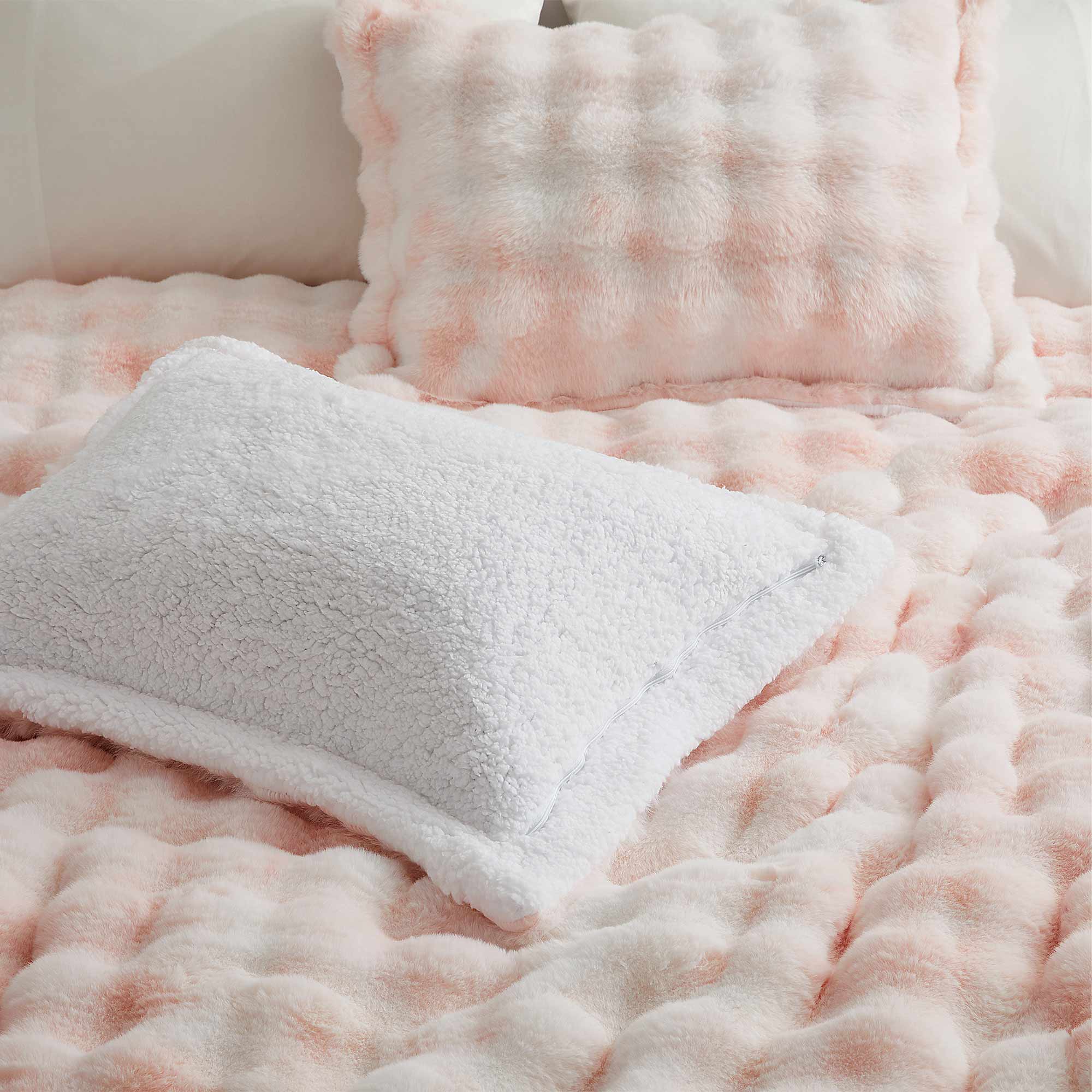 Left. Peace Nest - Peace Nest Ultra-Soft Faux Fur Comforter Set with Plush Tie-Dye & Reversible Sherpa, Pink, Queen - Pink.
