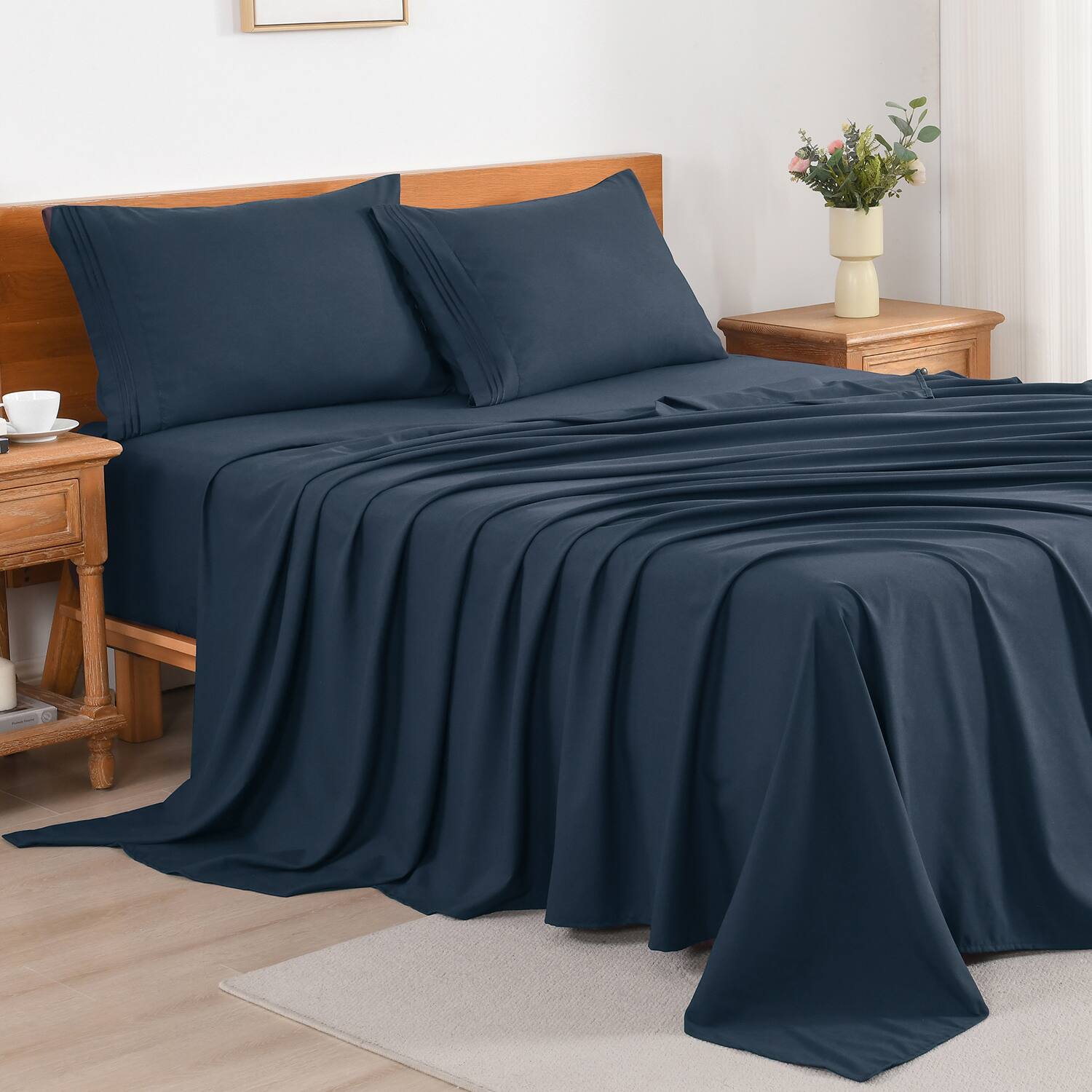 Angle. MarCielo - Marcielo 3/4 Pcs Soft Solid & Embroidery Bed Sheets Set - Navy Blue.