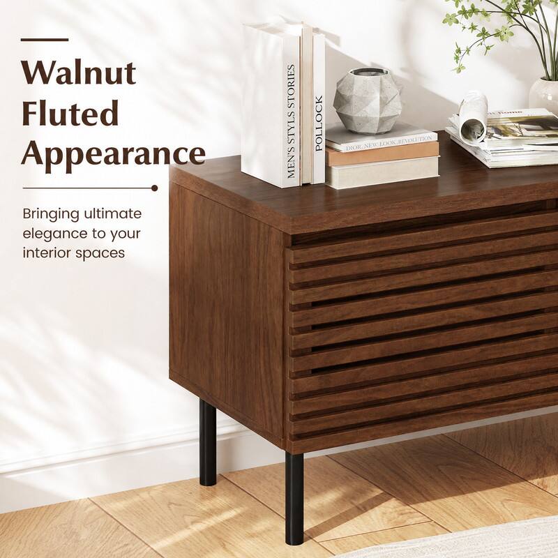 Walnut Fluted Appearance  
Bringing ultimate elegance to your interior spaces  

STORIES  
STYLS  
MEN'S  
POLLOCK  
DIOR, NEW LOOK: REVOLUTION
