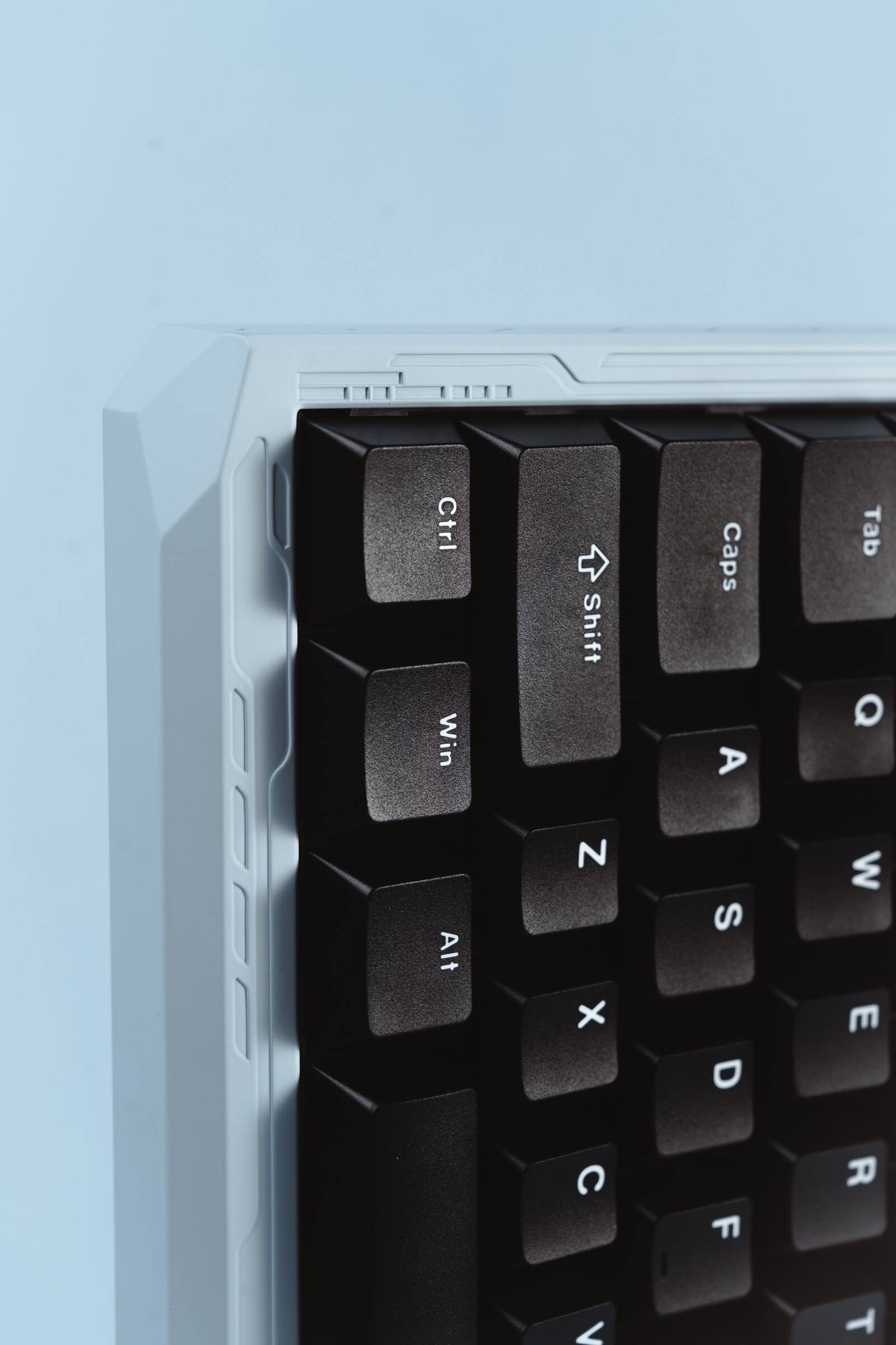 Ctrl Win Shift Caps A Tab Q Alt N x S D W E C F R < T