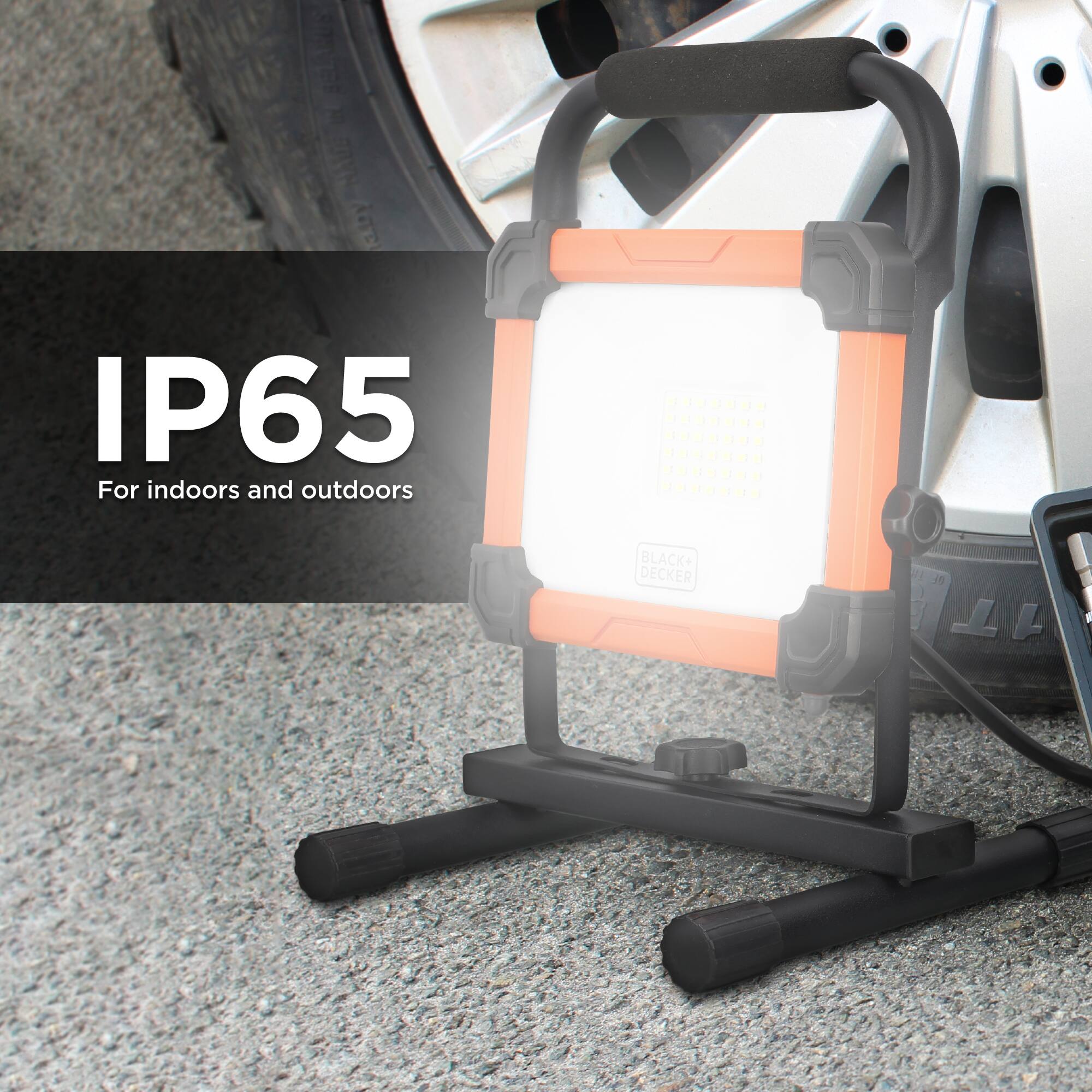 IP65 For indoors and outdoors  
BLACK+ DECKER  
DE 1T