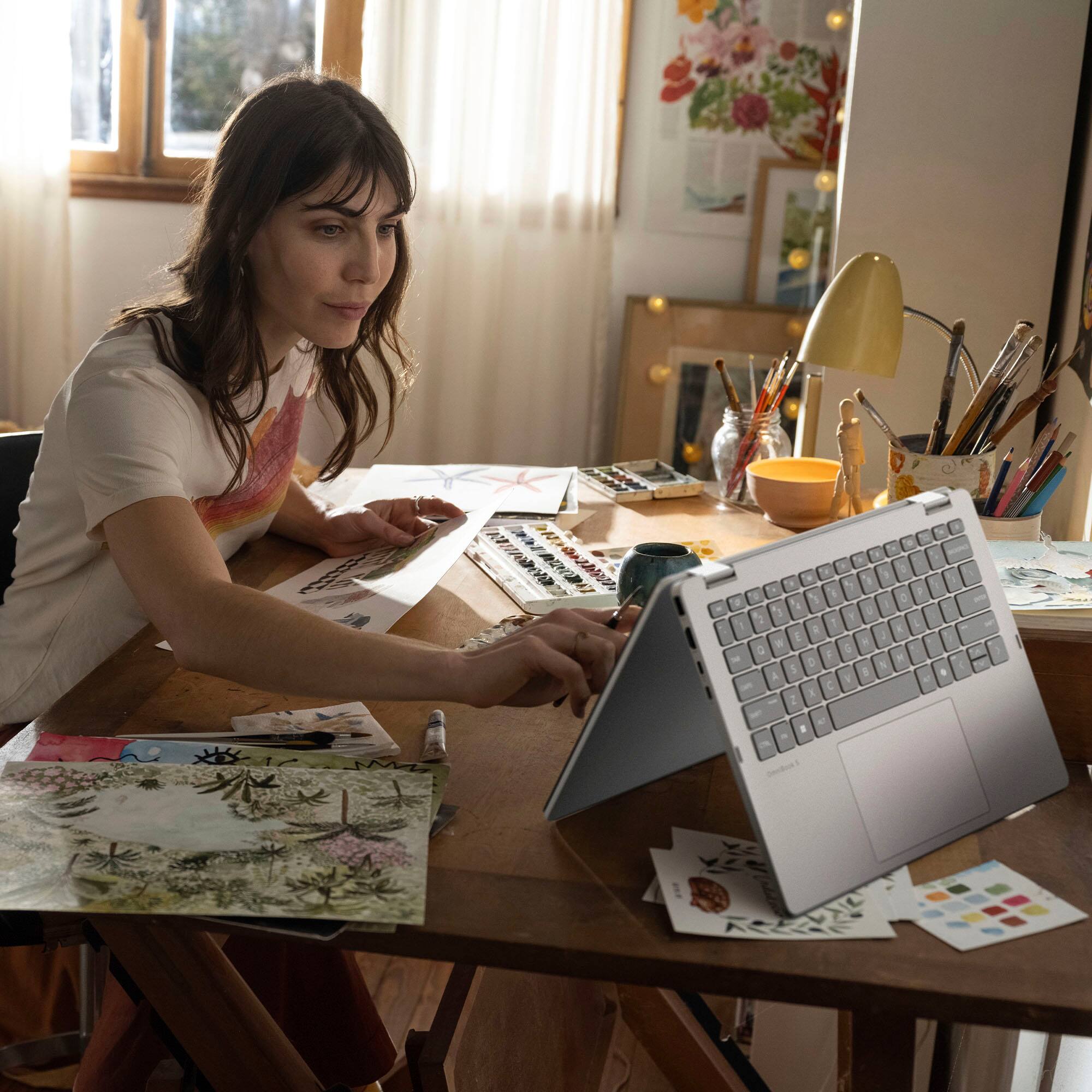 Alt View 15. HP - OmniBook 5 Flip 2-in-1 14" 2K Touch-Screen Laptop - Intel Core 7 150U 2024- 16GB Memory - 512GB SSD - Glacier Silver.