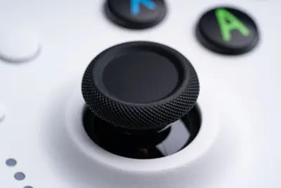 8BitDo - Ultimate Wired Controller with Hall Effect Joysticks for Xbox - White