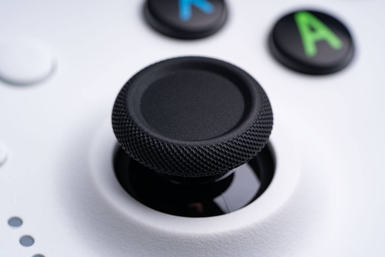 Left. 8BitDo - Ultimate Wired Controller for Windows with Hall Effect Joysticks - White.