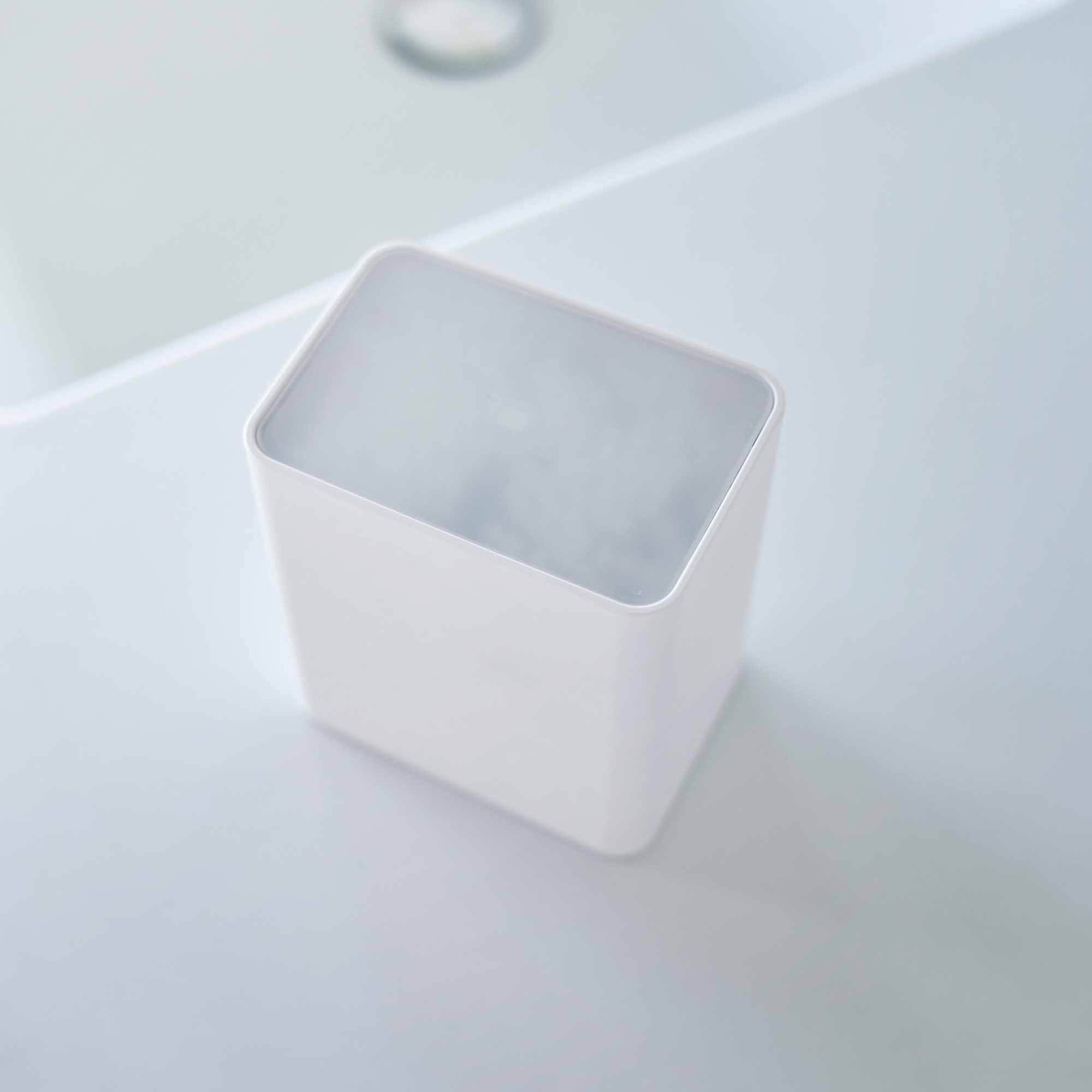 Alt View 2. Yamazaki Home - Cotton Swab Push-Top Case - Black.