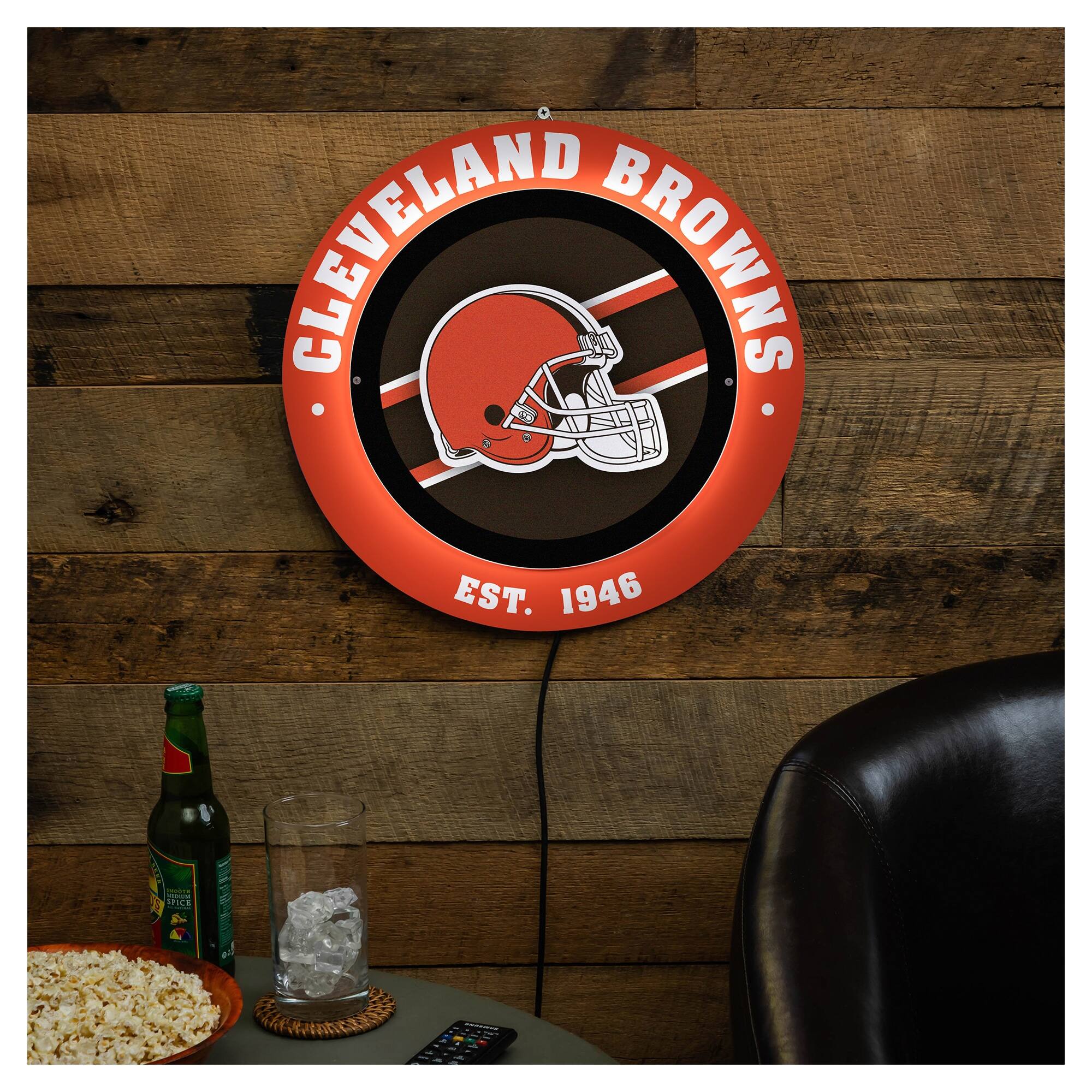 CLEVELAND BROWNS EST. 1946