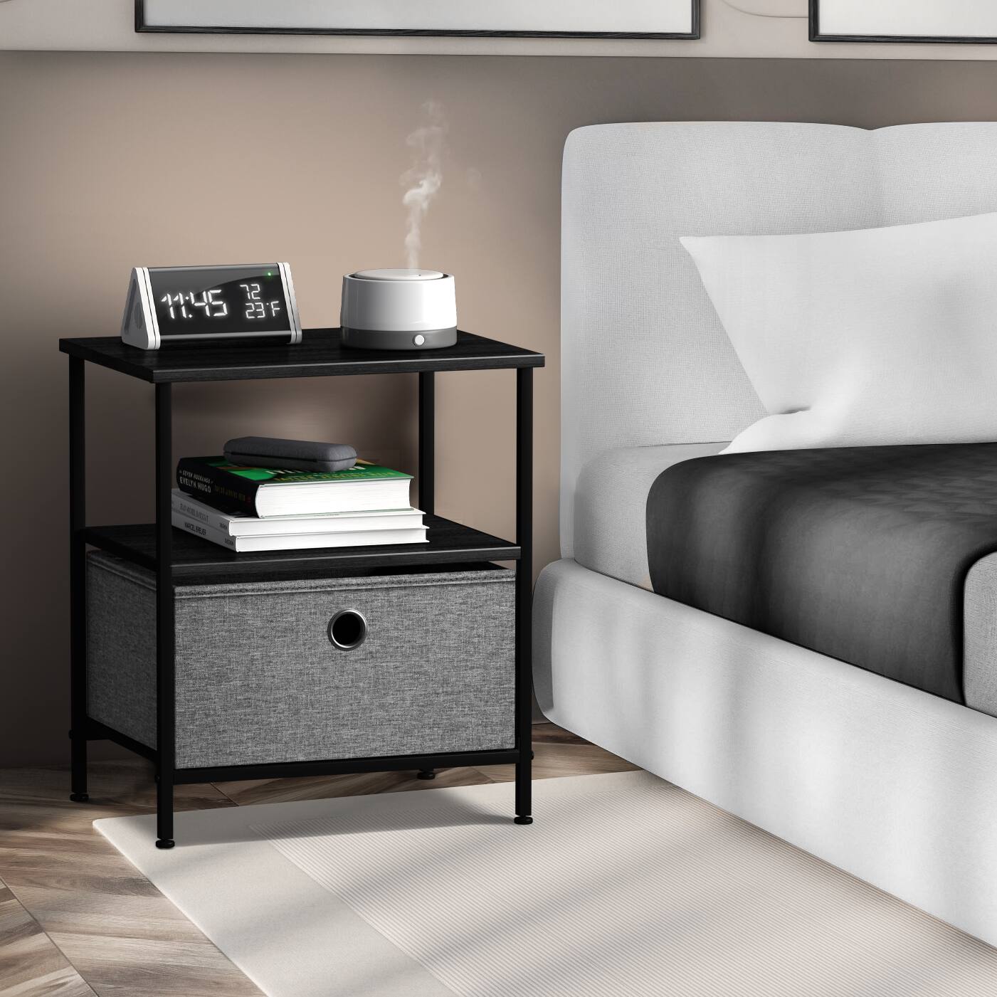 11:45  
72°F  
SLRS