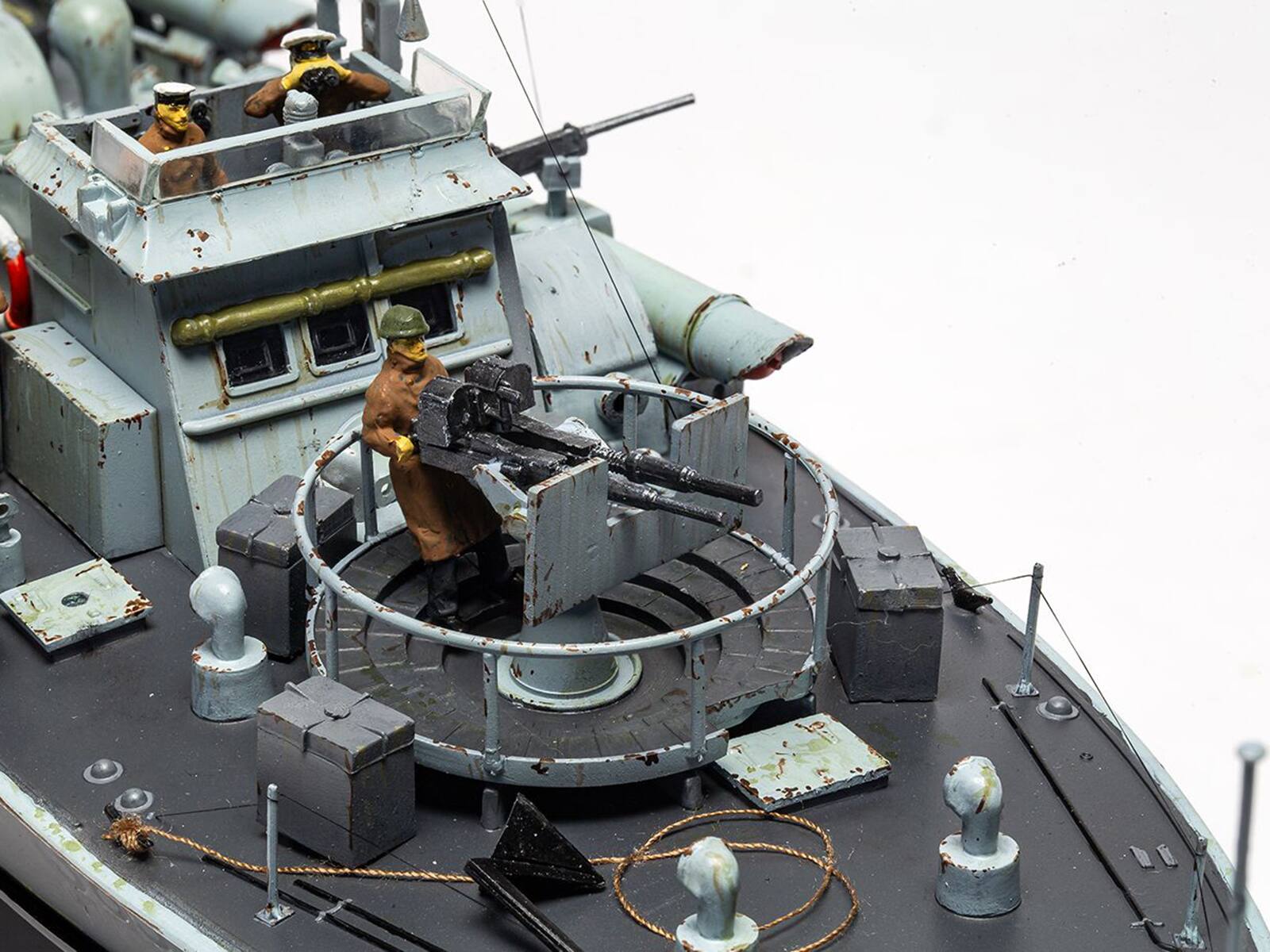 Left. Airfix - Level 3 Model Kit Vosper Motor Torpedo Boat 1/72 Plastic Model Kit by Airfix - Multicolor.