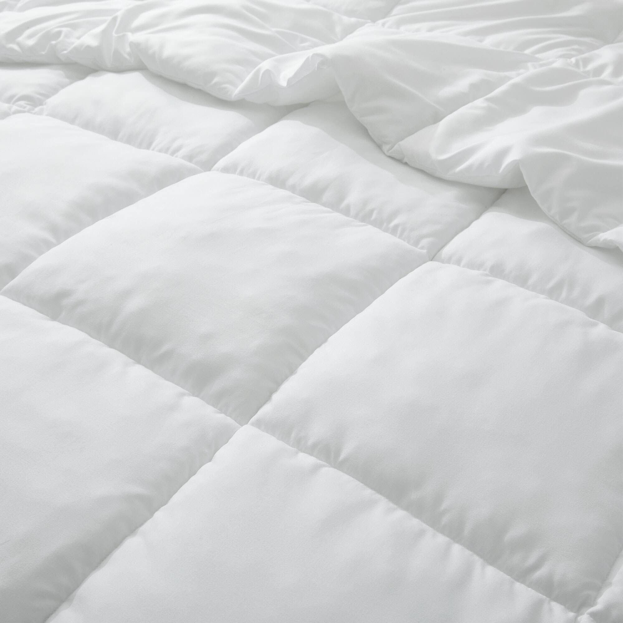 Left. Peace Nest - Peace Nest Premium Down Alternative Comforter Insert, Lightweight, Twin - Lightweight.