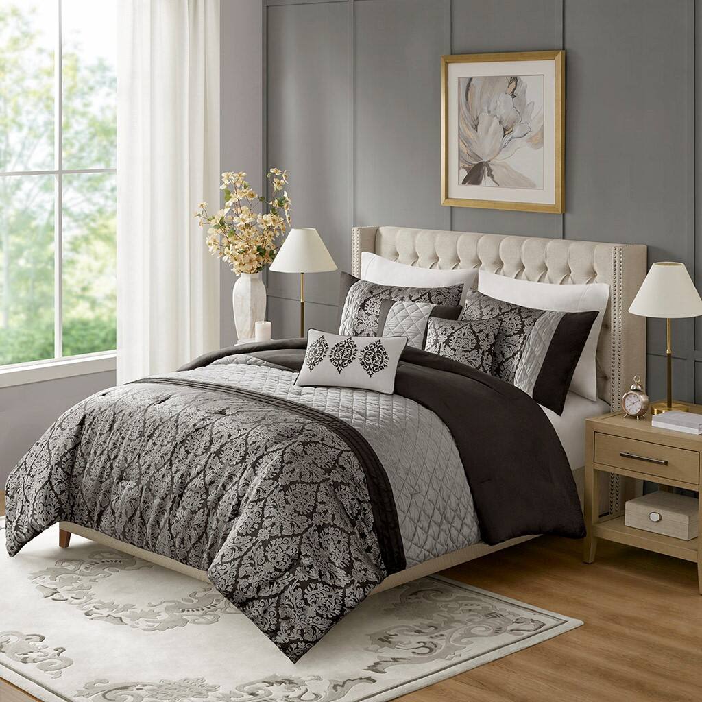 Alt View 1. Gracie Mills - Gracie Mills Delilah 6 Piece Jacquard Comforter Set - Black.
