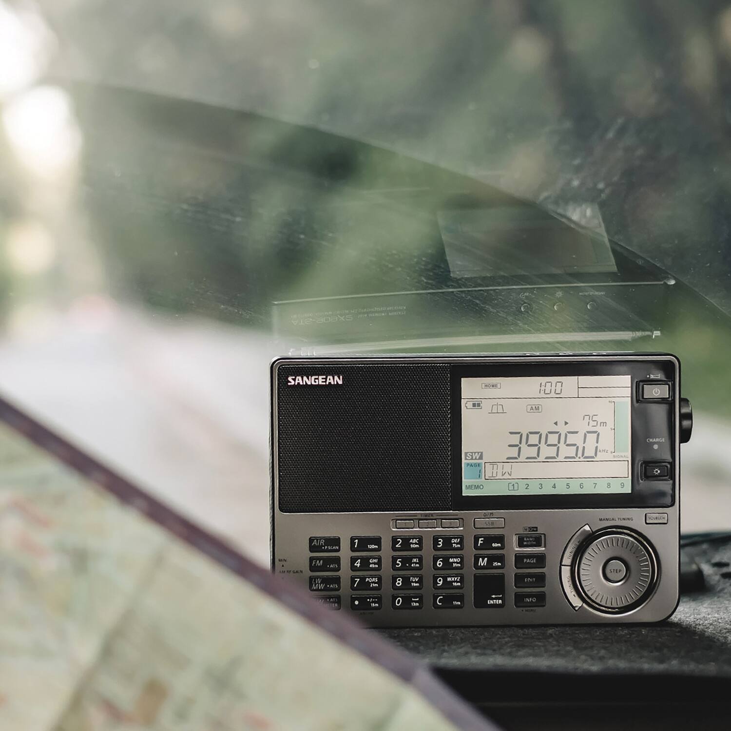 SANGEAN HORE 5 100 AM 35 m SW 39950 AH TANE T1  
MEMO 1 2 3 4 5 5 7 F 3 CRARLE -  
Satur H AIR TSo 1 - 2 - - 3 - - F - FM ...  
LIV WLl can - 4 .. nors 7 - 5 8 0 a fue P - - 6 i .... 9 - C - M a ENTEN ta AUT Aa LTEP