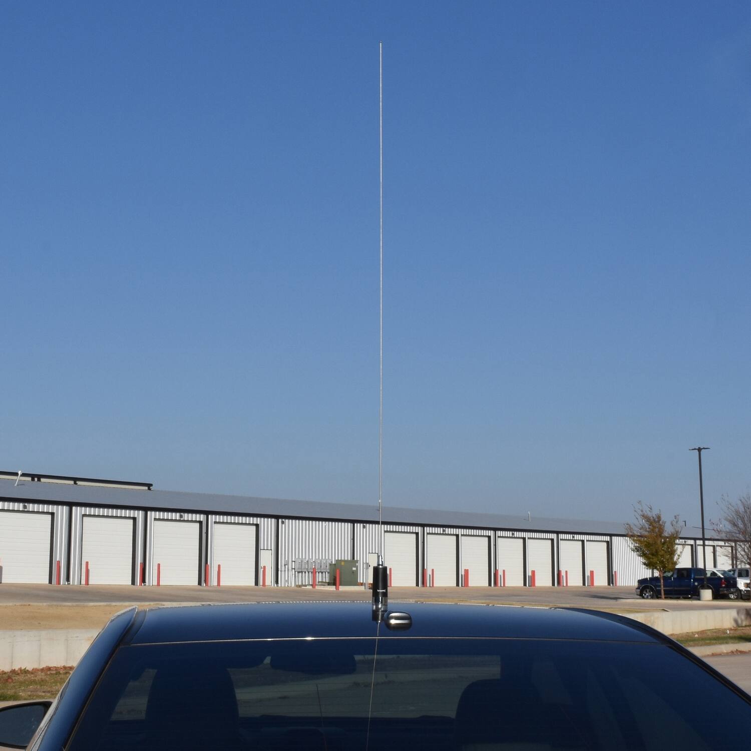 Back. Browning - 200-Watt Low-Band 26.5-30 MHz Unity-Gain UHF Antenna with NMO Mounting - Silver Base.