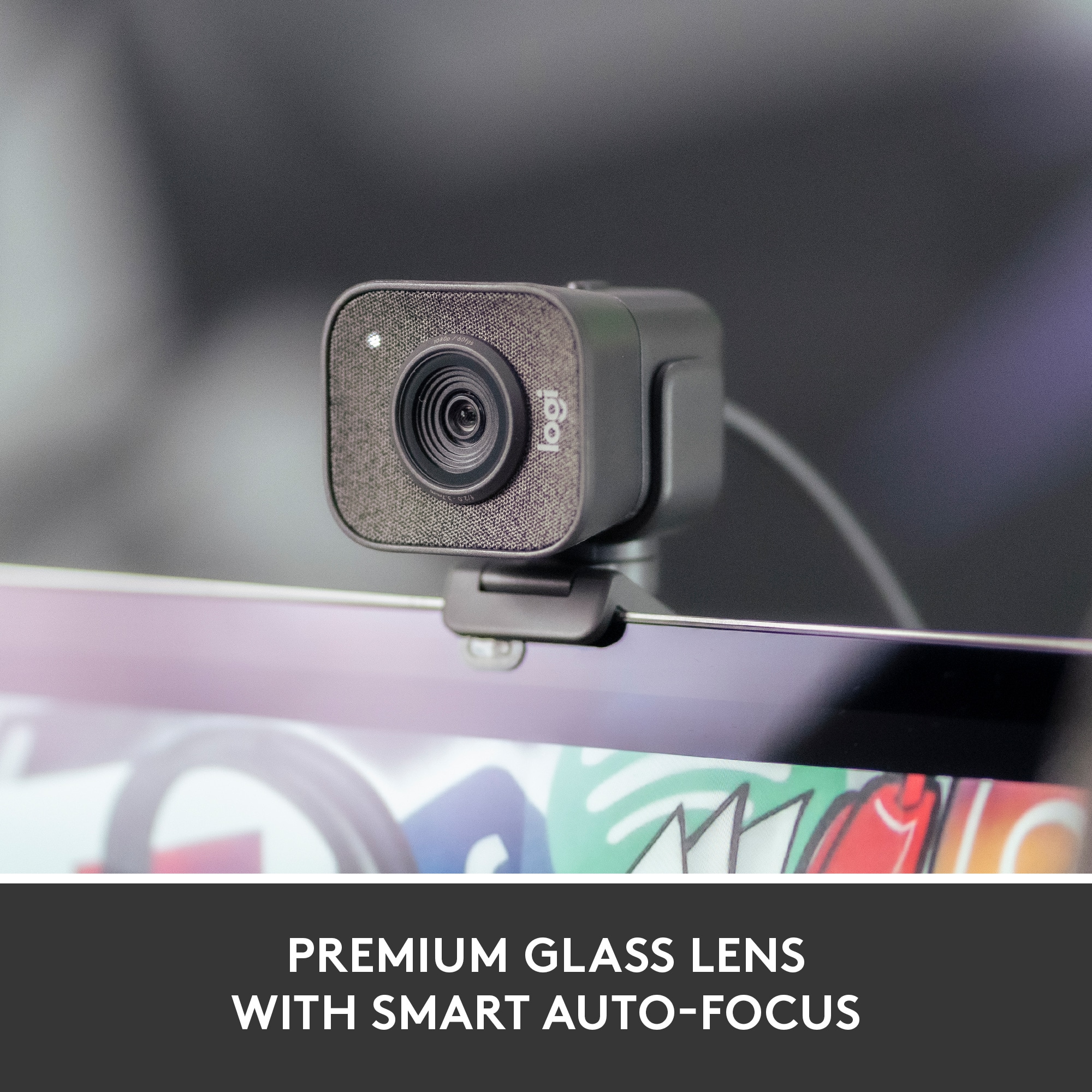 Premium Glass Lens with Smart Auto-Focus