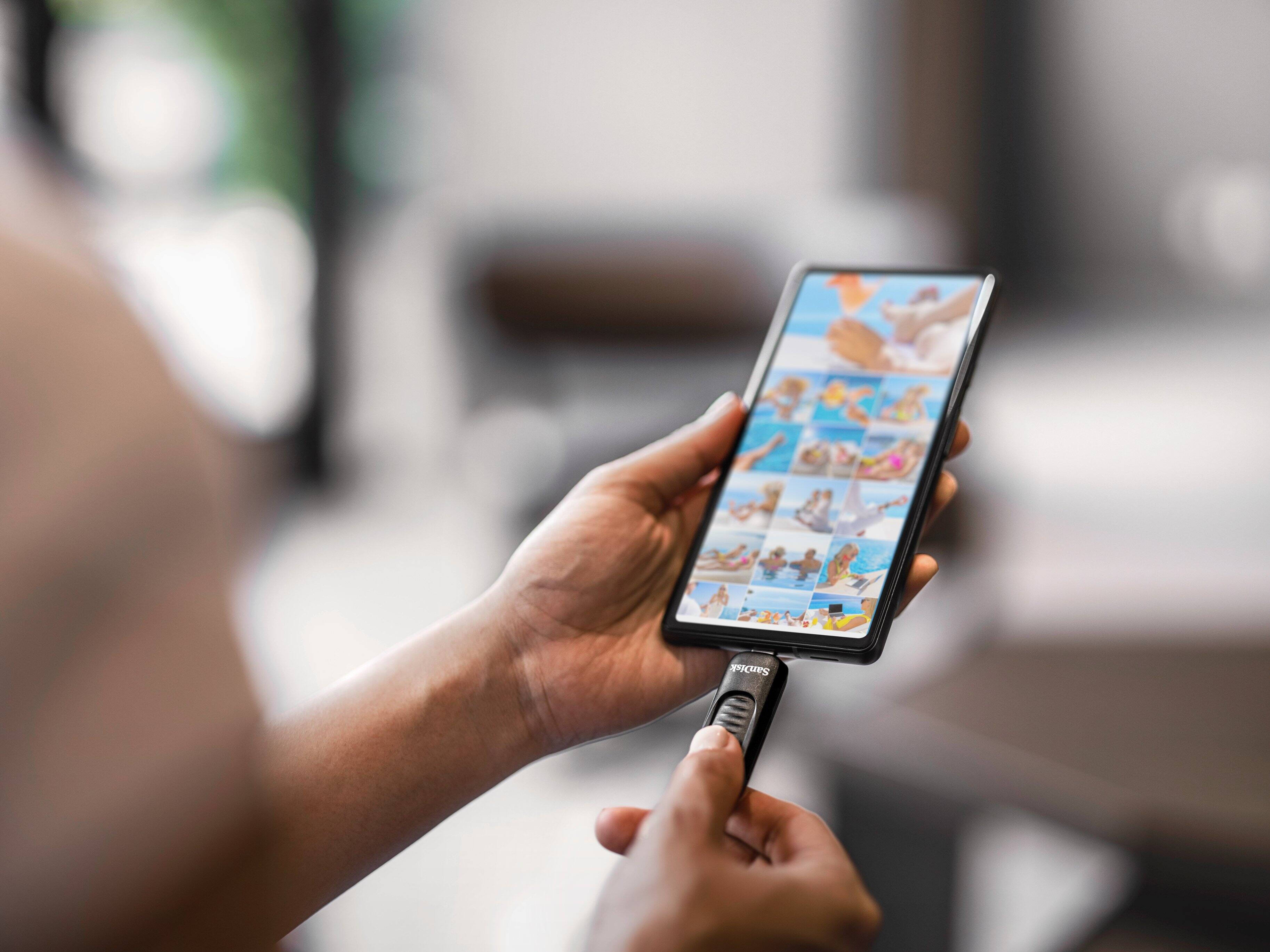 Alt View 15. SanDisk - Ultra Slider 128GB  USB Type-C Flash Drive, USB 3.2 Gen 1 Performance with a Retractable Connector - Black.