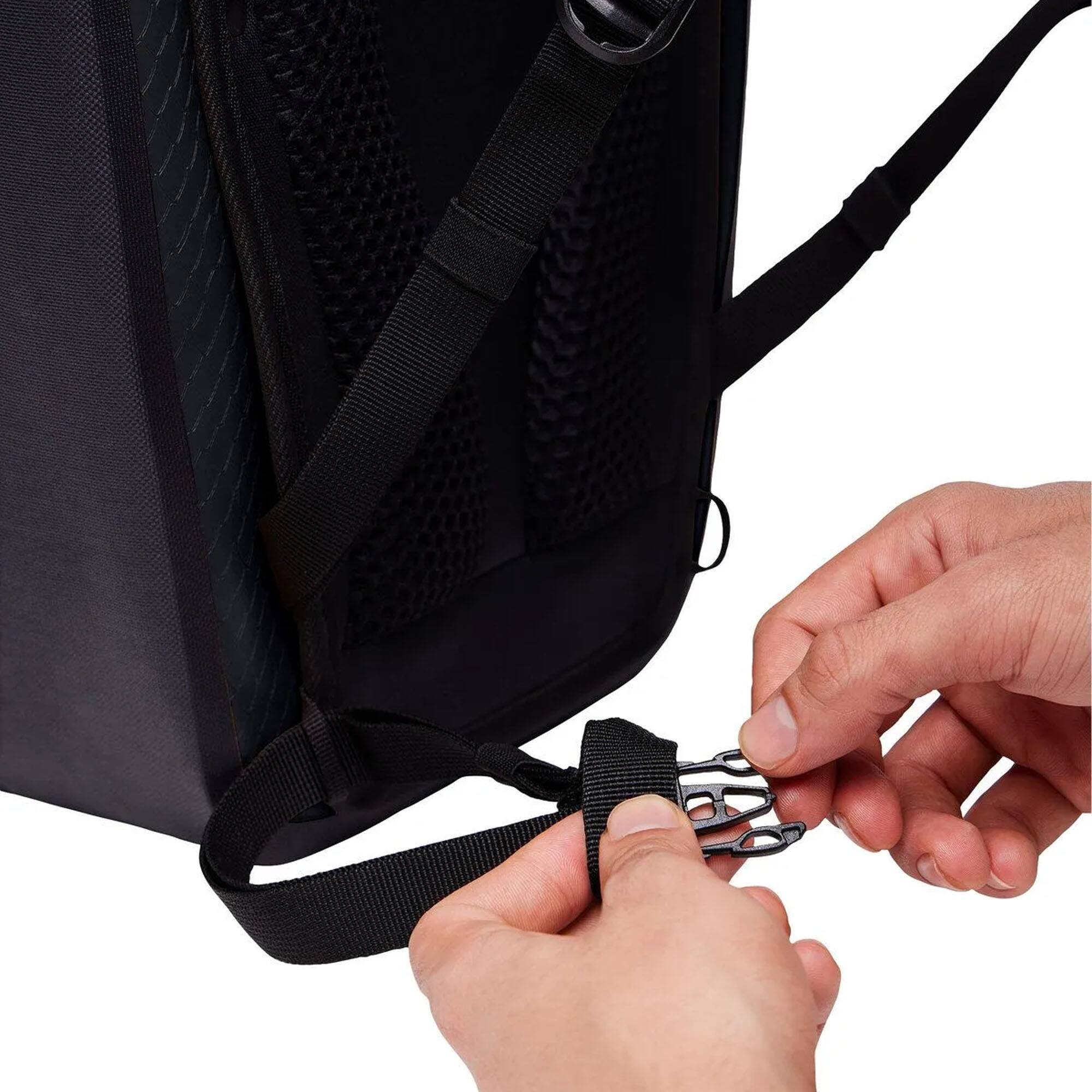 Alt View 6. VAUDE - Vaude Clubride Aqua 25 Waterproof Daypack - Black - Black.