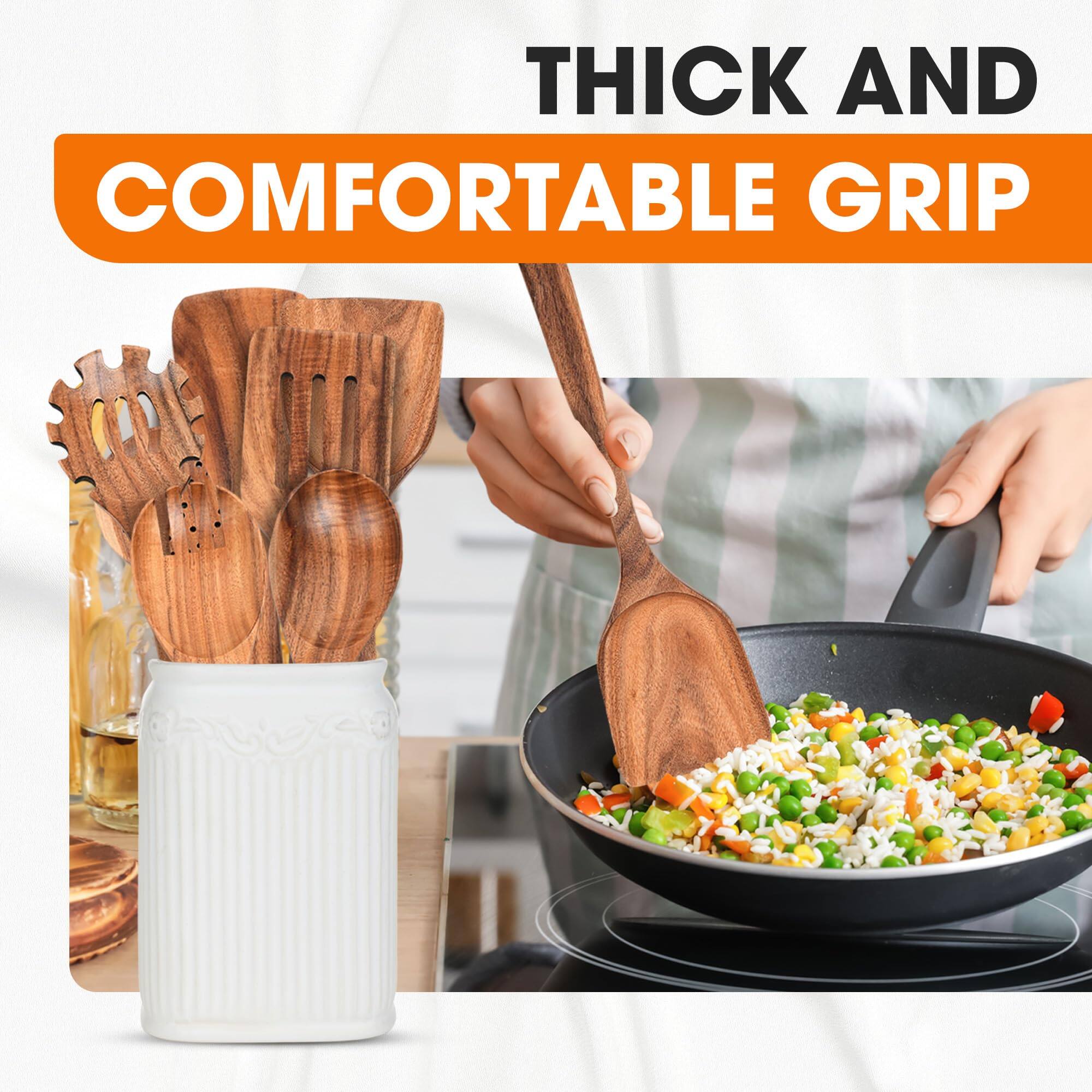 THICK AND COMFORTABLE GRIP