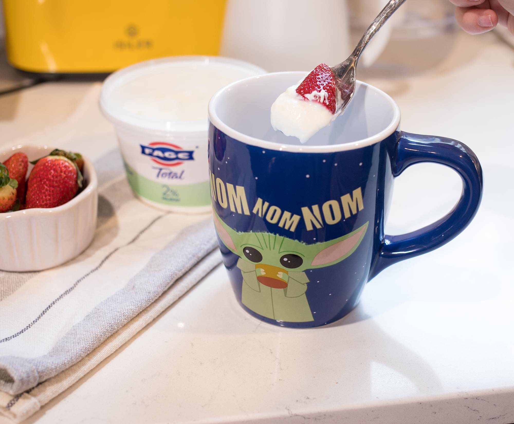 FAGE Total 2%  
NOM NOM NOM