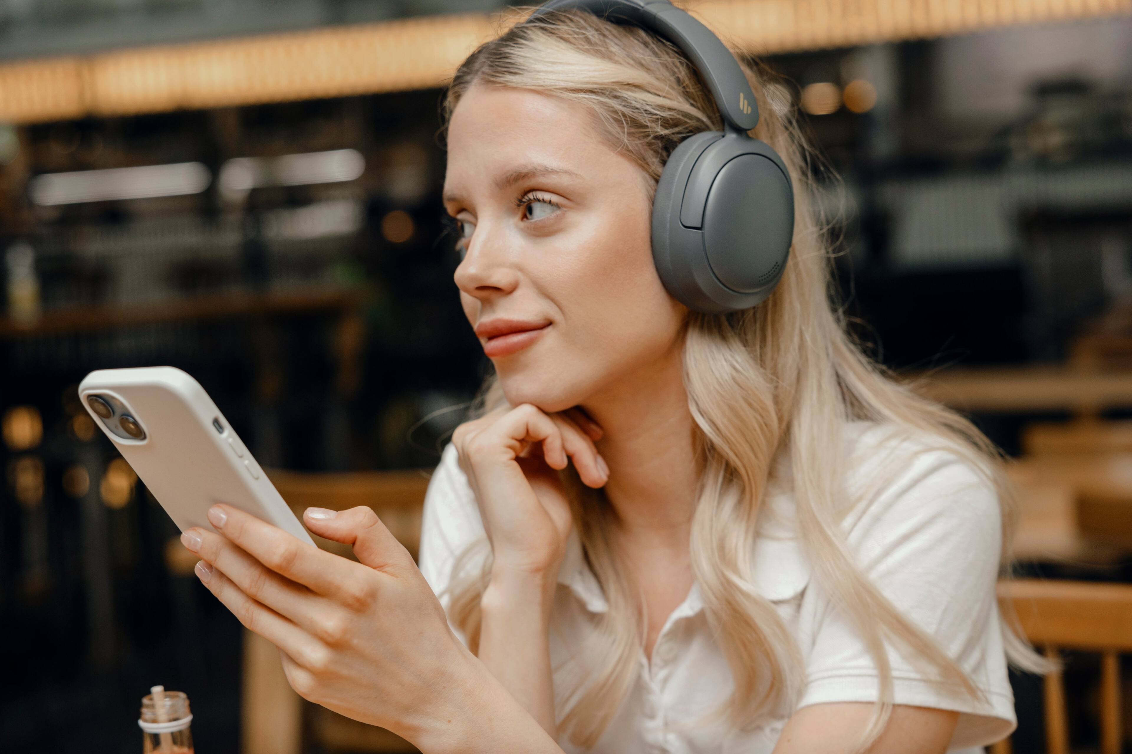 Alt View 4. Edifier - W800BT Pro Wireless Noise Cancellation Over-Ear Headphones, Gray.