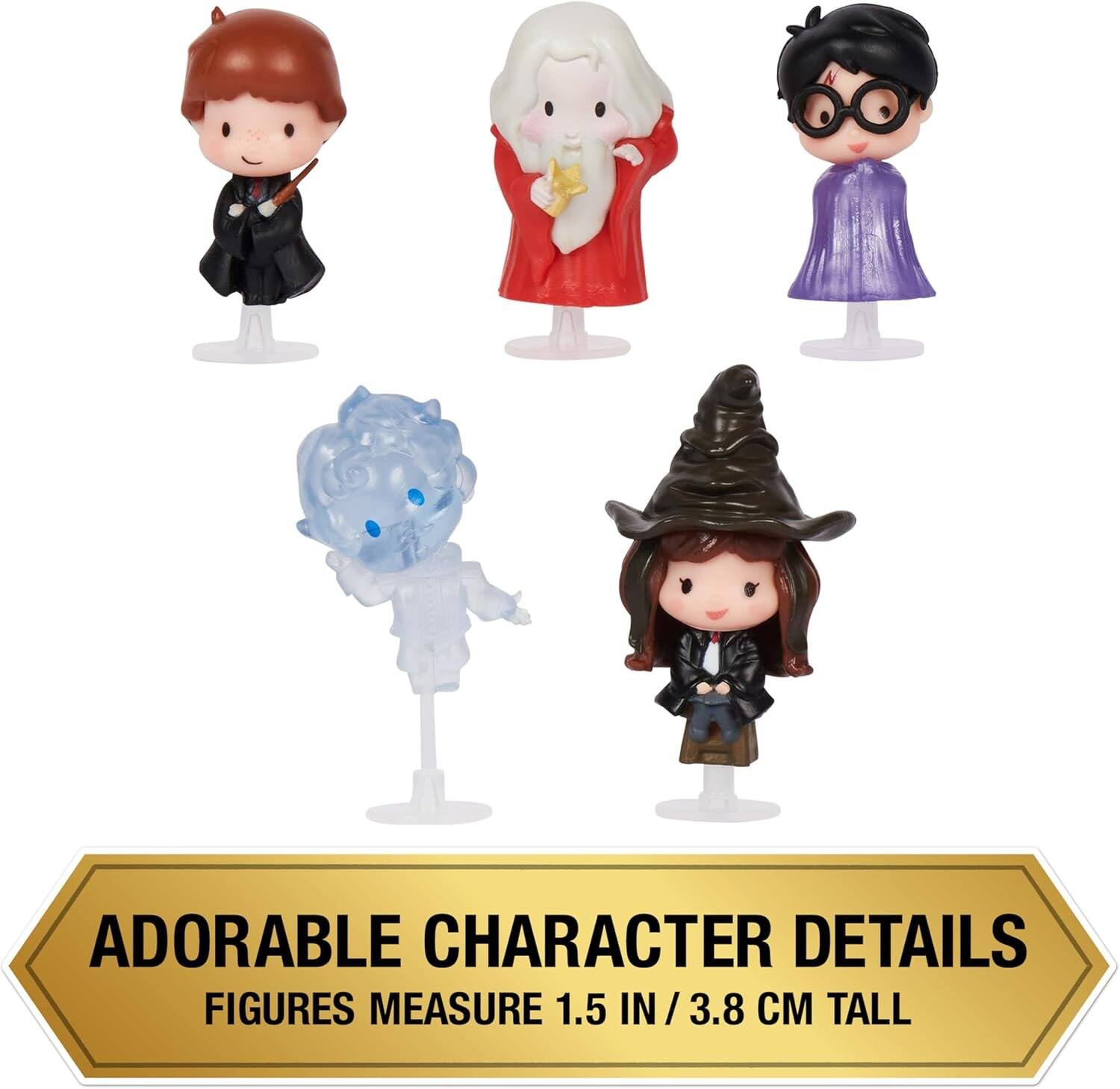 ADORABLE CHARACTER DETAILS  
FIGURES MEASURE 1.5 IN / 3.8 CM TALL