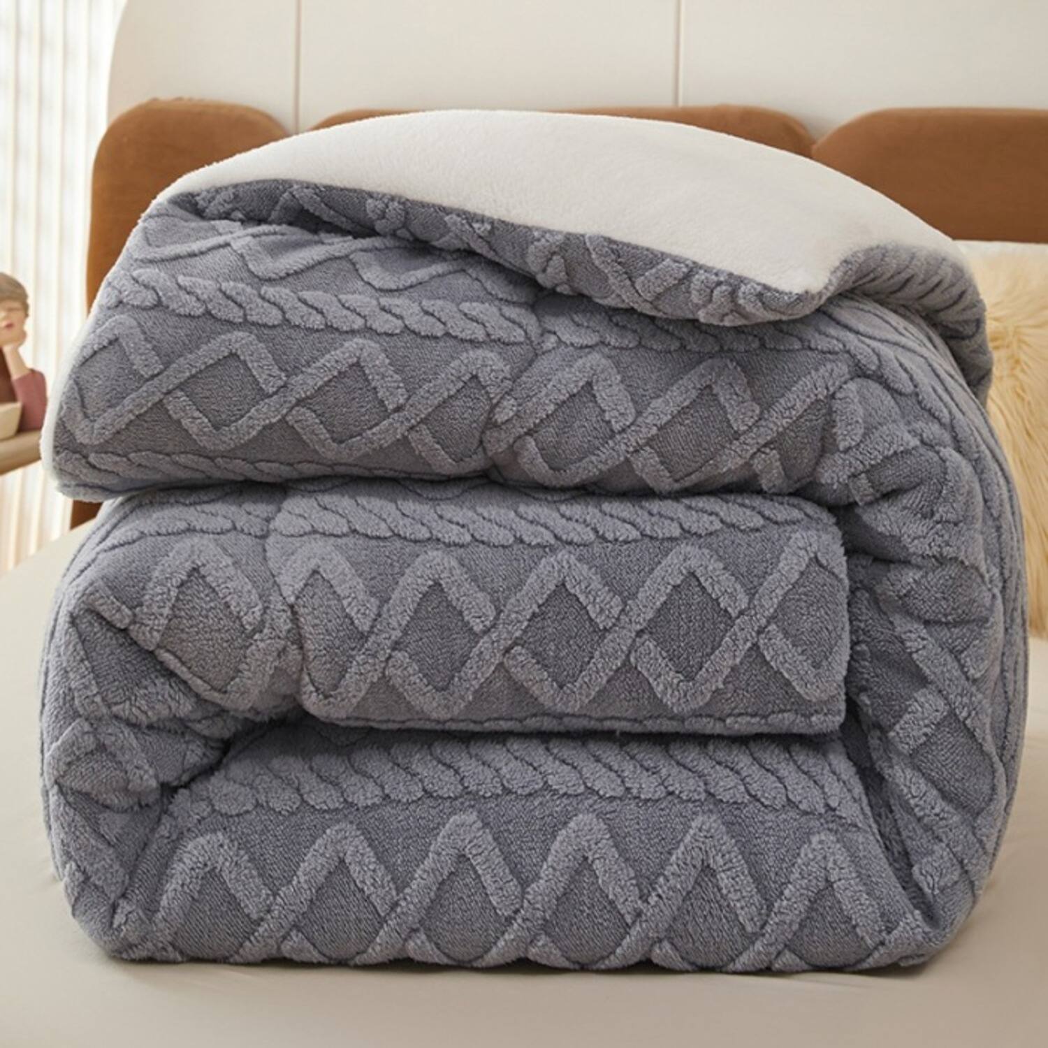 Left. Shatex - warm and thick king 3 pieces comforter set extremely soft and comfortableozy every night. - gray.