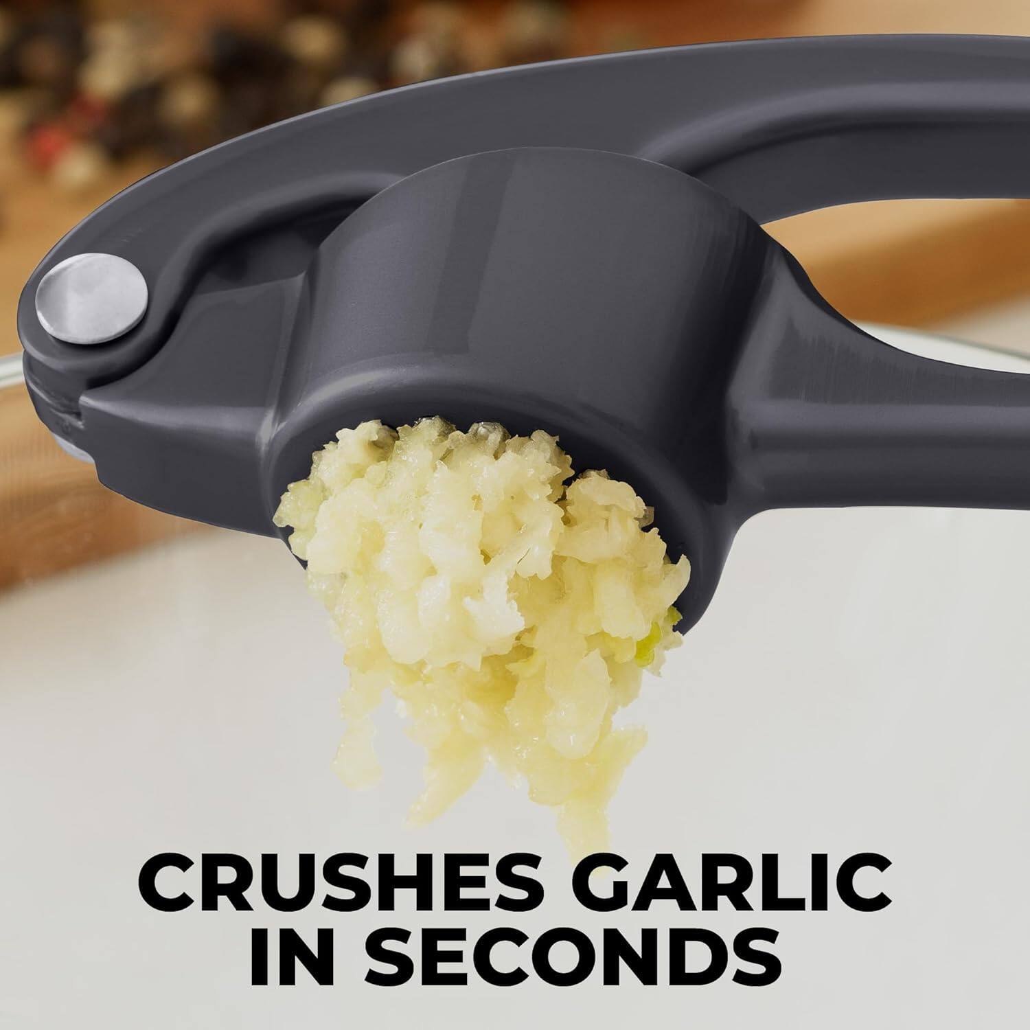 CRUSHES GARLIC IN SECONDS