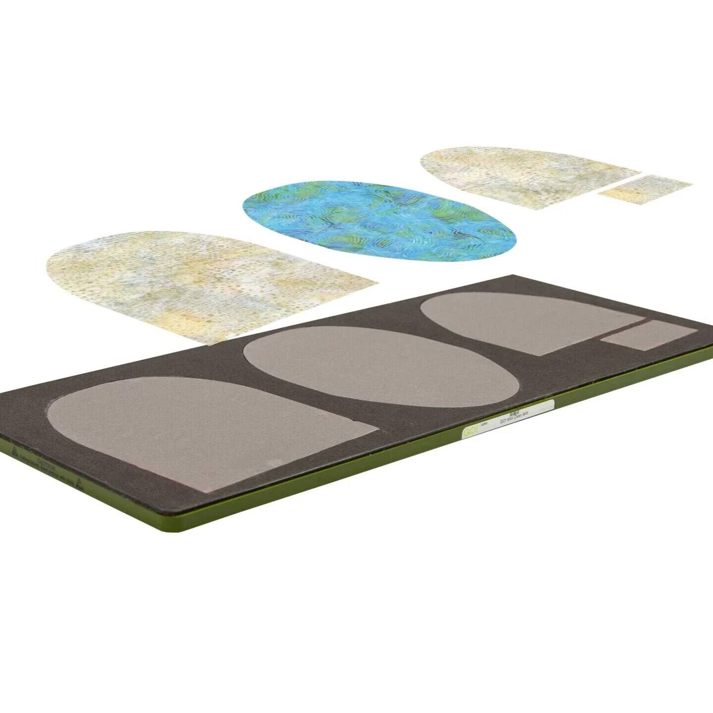 Back. AccuQuilt - GO! Mini Oven Mitt Die - Multicolor.