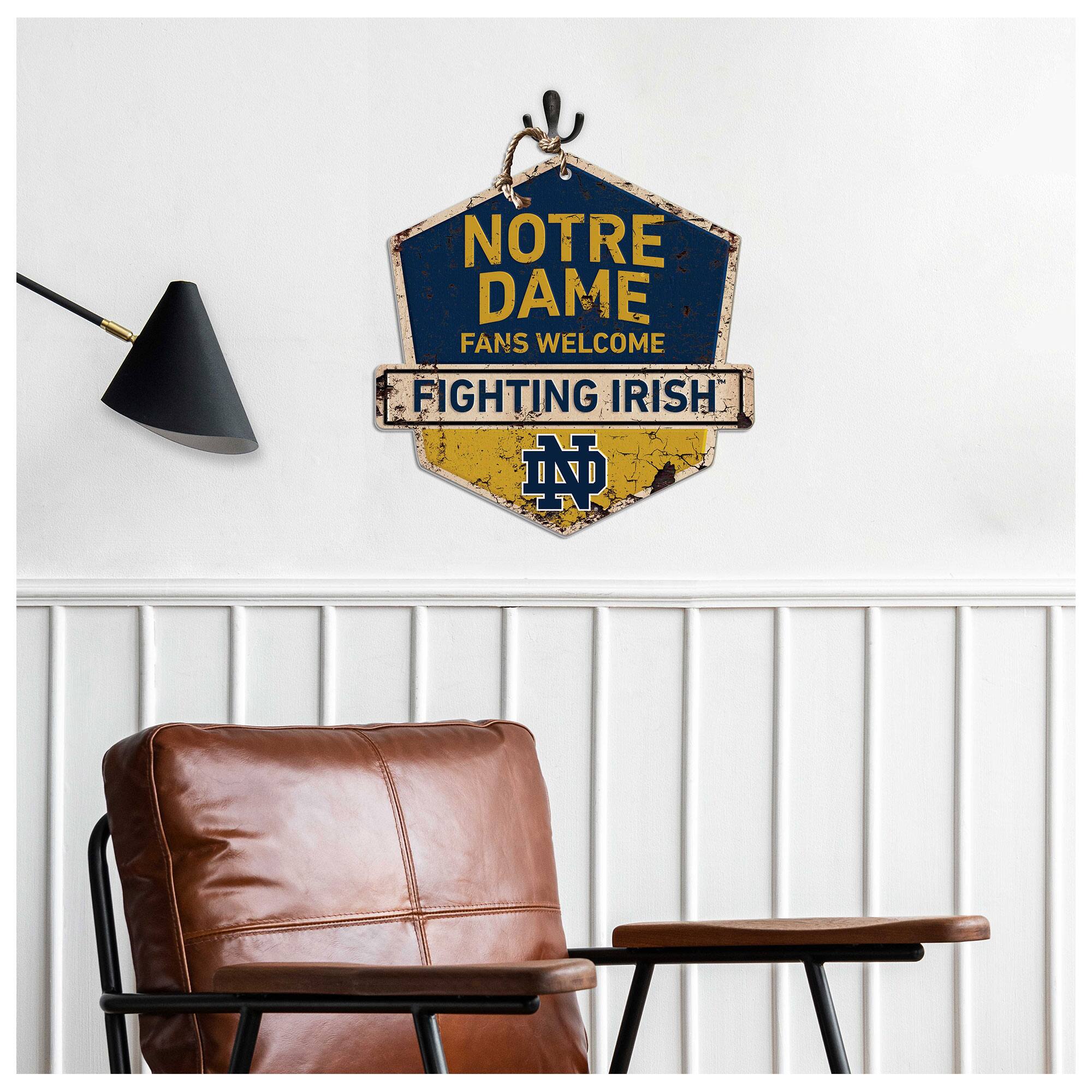 NOTRE DAME FANS WELCOME FIGHTING IRISH