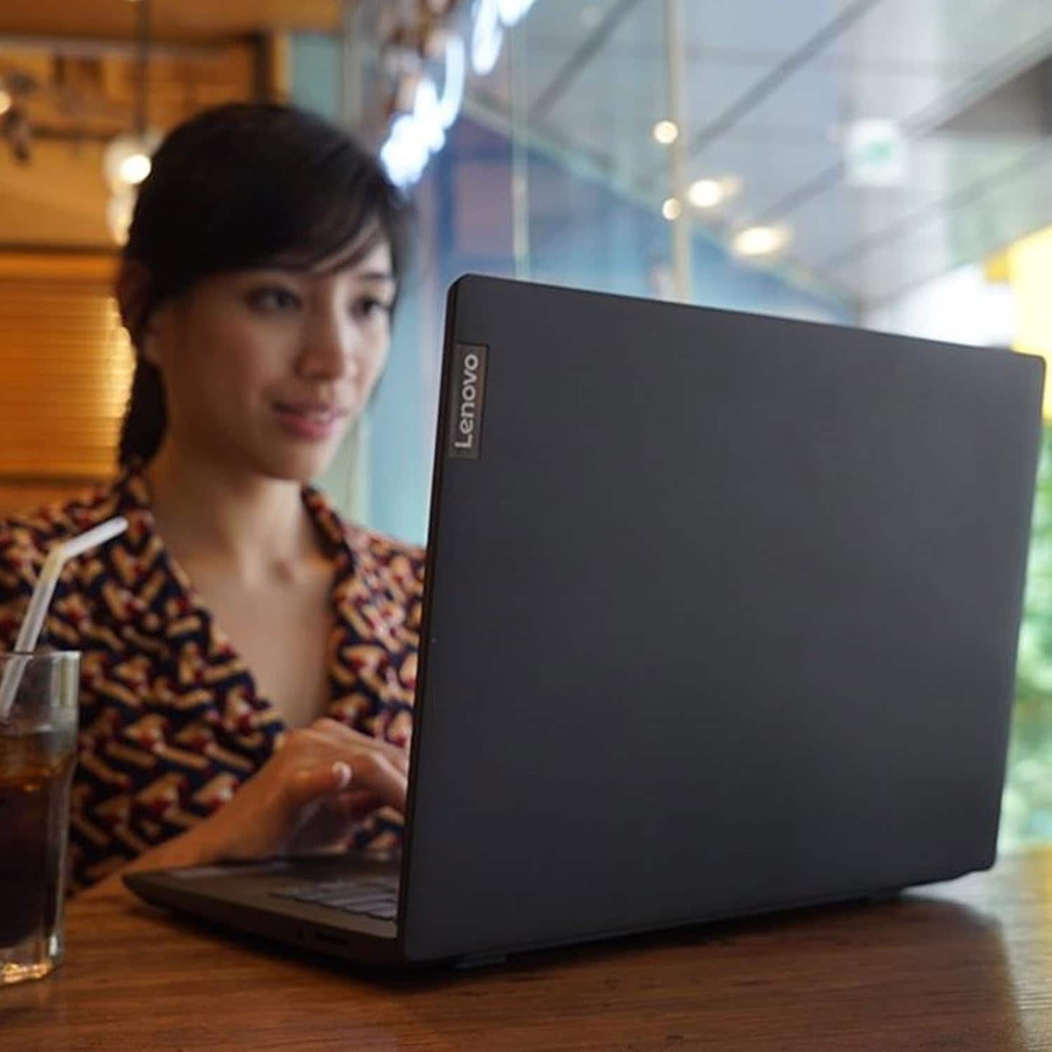 Alt View 4. Lenovo - V15 15.6" FHD Laptop - Intel Core i5-13420H - 16GB RAM - 512GB SSD - Numeric Keypad - PCO Laptop cooler - Black.