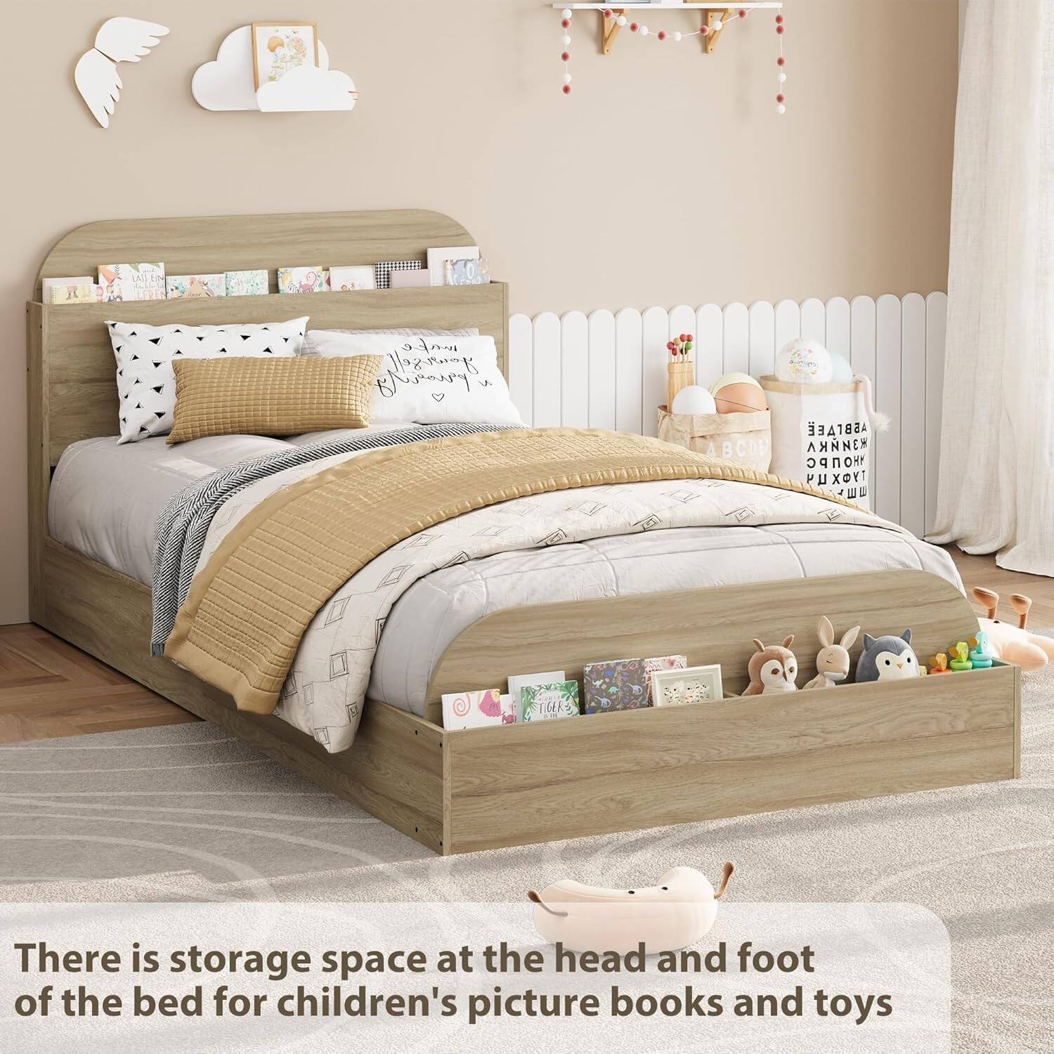 There is storage space at the head and foot of the bed for children's picture books and toys.