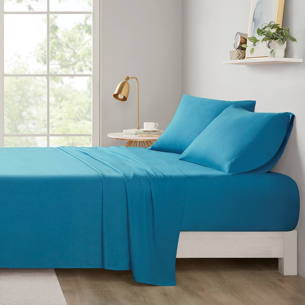 Alt View 1. Gracie Mills - Gracie Mills Ruby All-Season Microfiber Soft Touch Sheet Set - Teal.