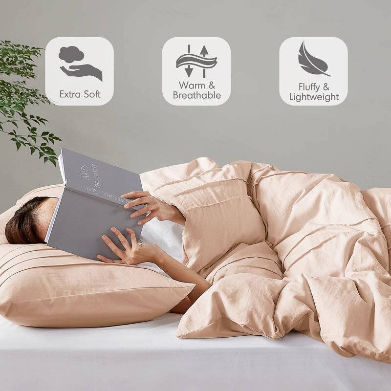 Extra Soft  
Warm & Breathable  
Fluffy & Lightweight  

ARTS CRAFTS  
THE ARTS  
THE CRAFTS