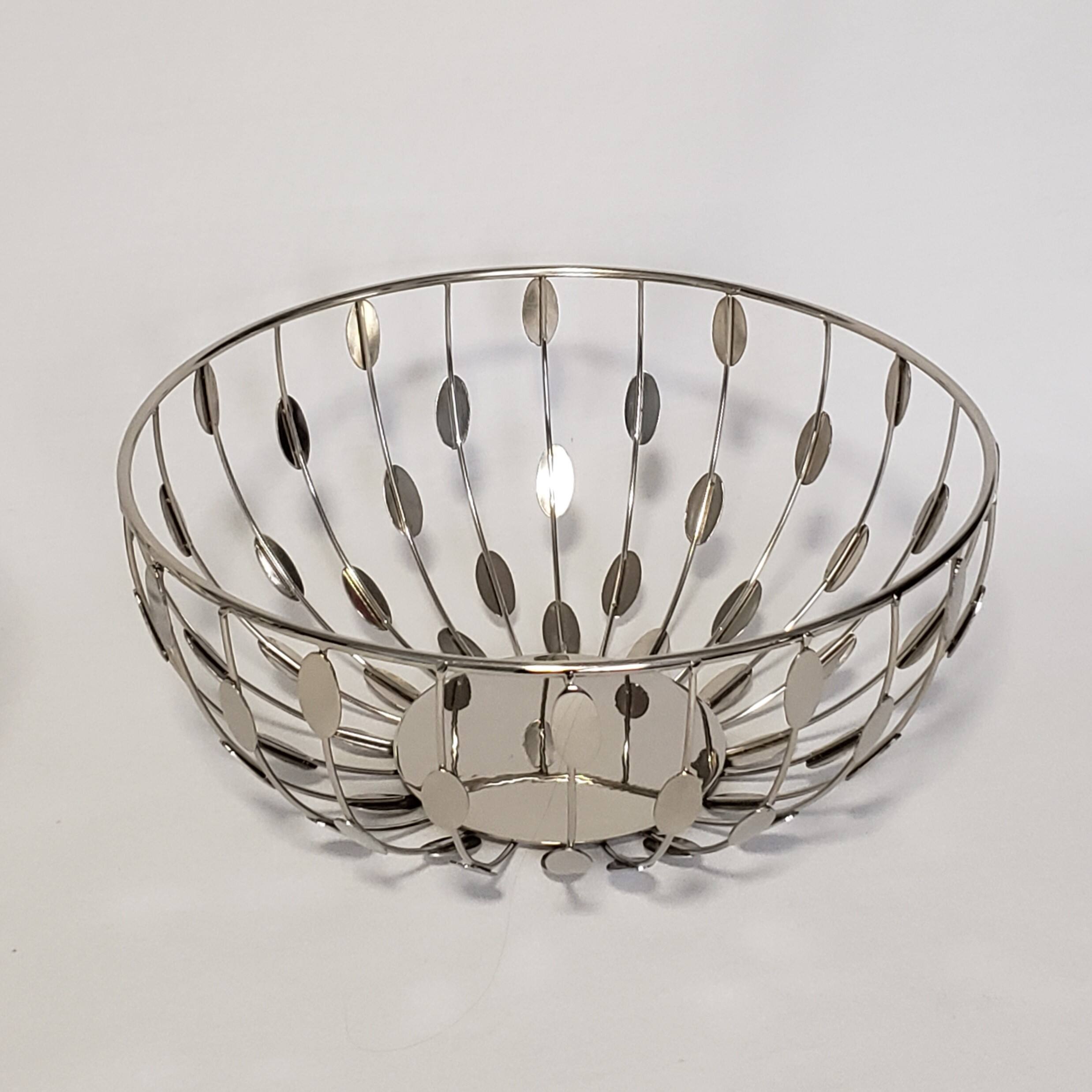 Left. Jiallo - Silver Metallic 11" round basket - Silver.