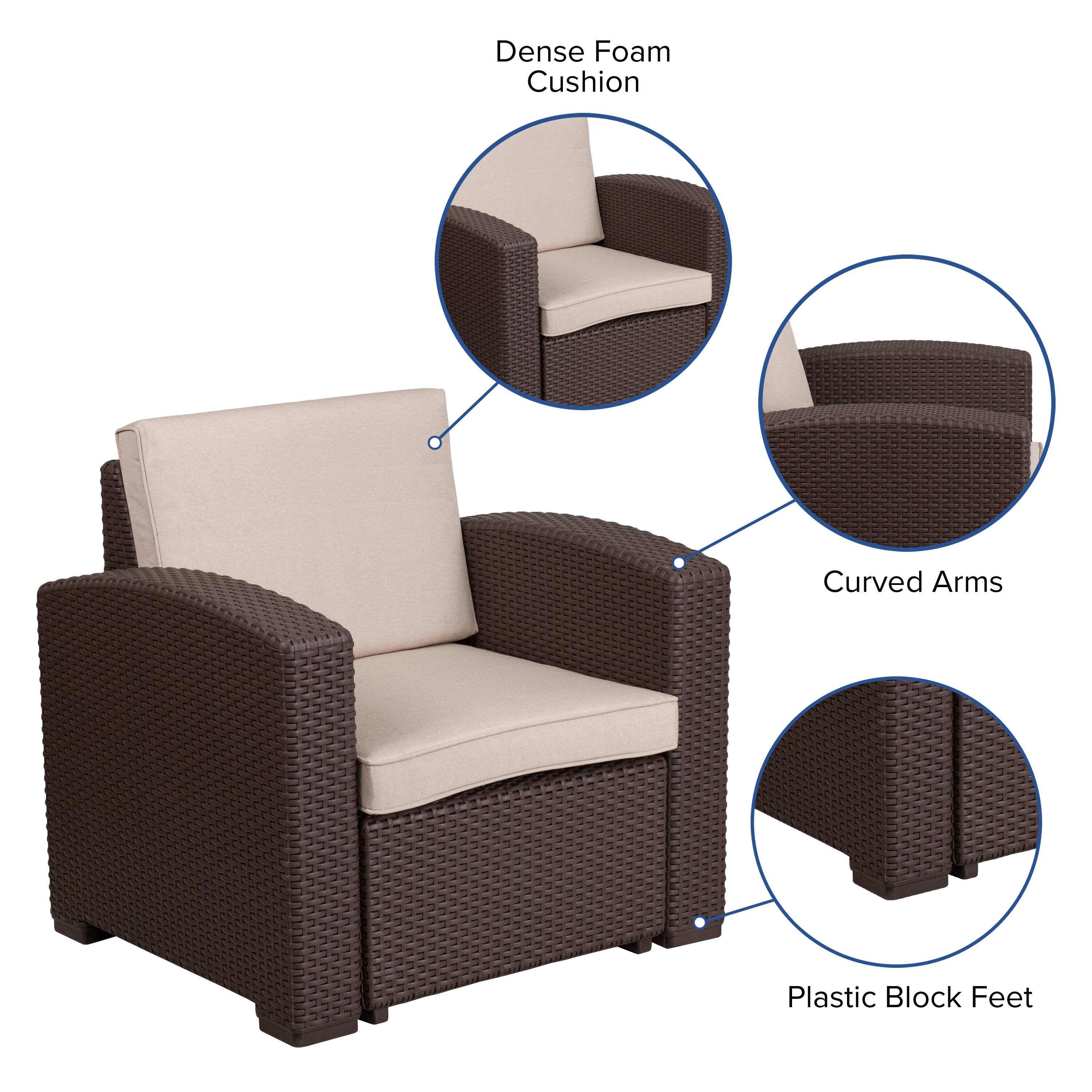Dense Foam Cushion  
Curved Arms  
Plastic Block Feet