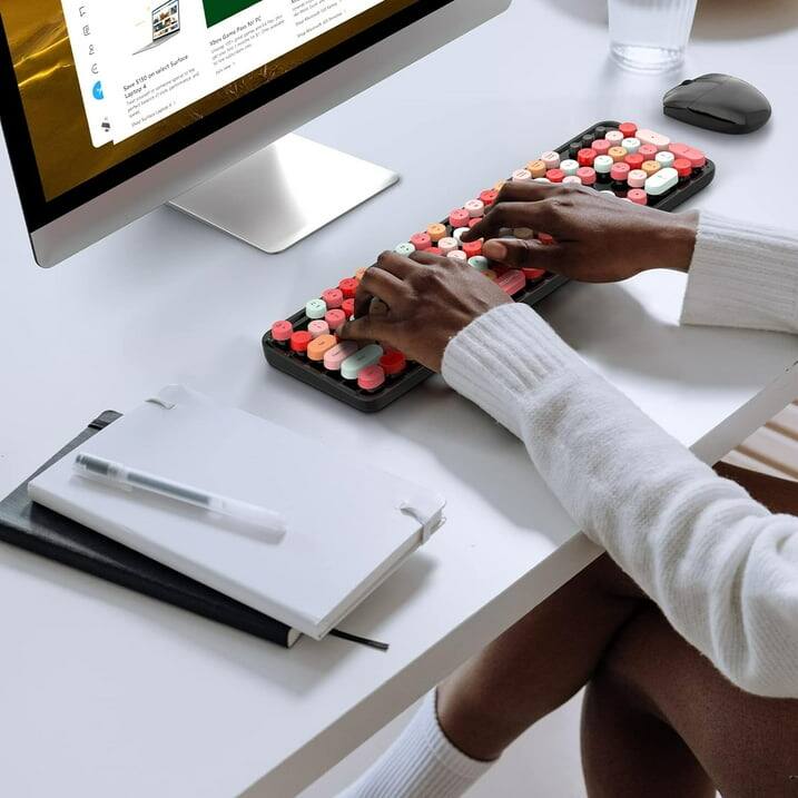 Left. MOFii - MOFII Wireless Keyboard & Mouse Combo, 2.4GHz Retro Full Size with Number Pad for Computer Laptop Mac Windows (Black) - Black.