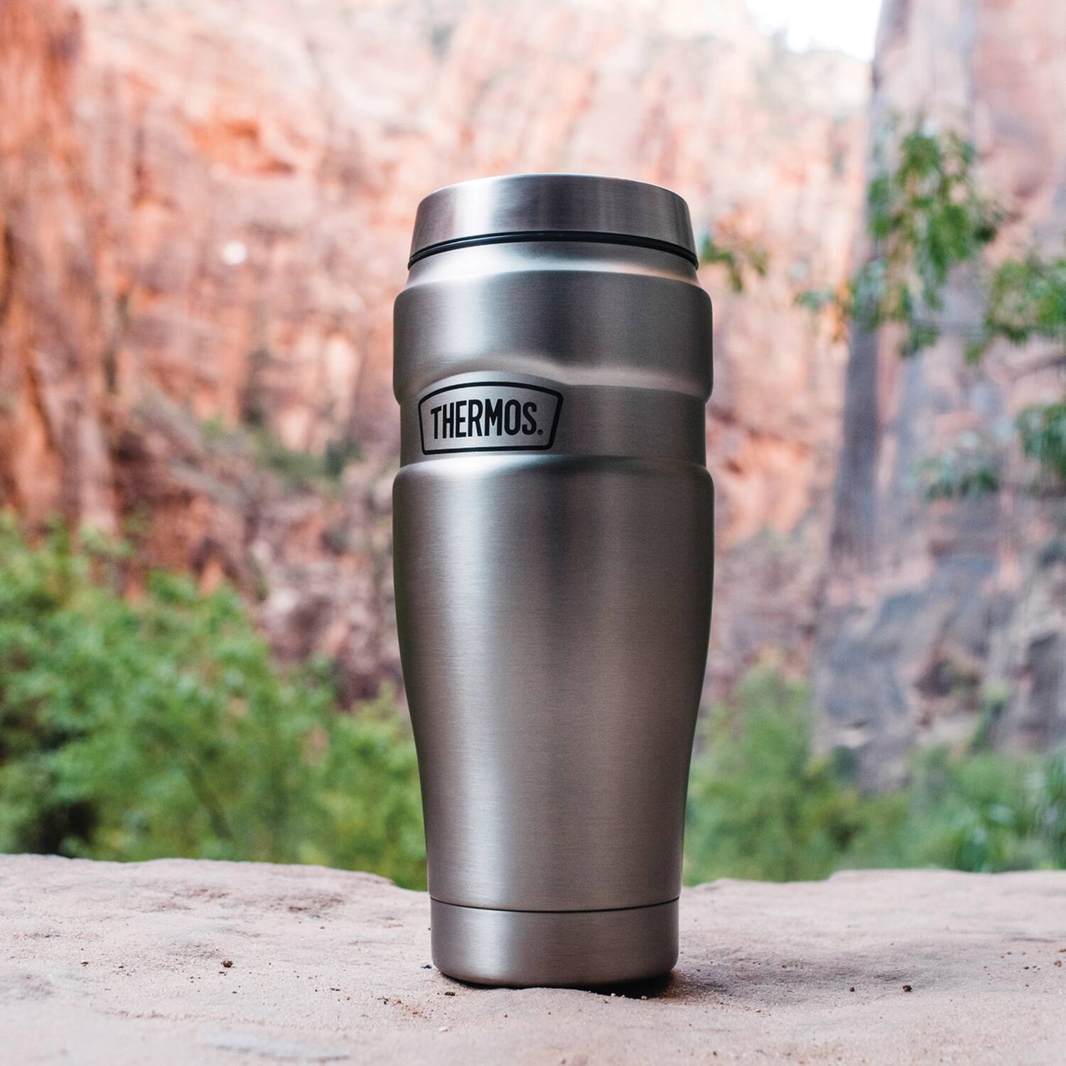 Left. Thermos - 16-Ounce Stainless King Vacuum-Insulated Stainless Steel Travel Tumbler - Matte Steel.