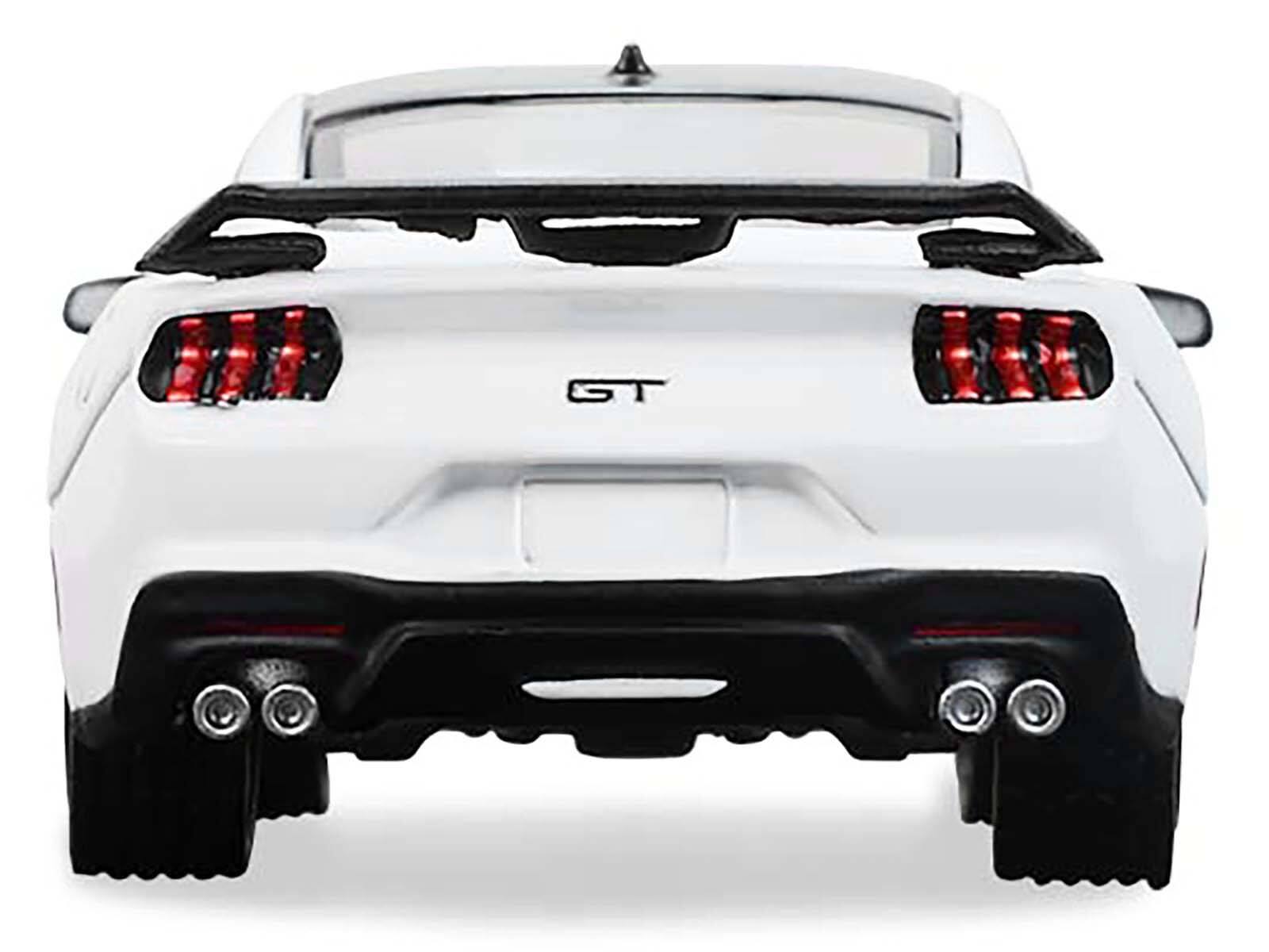 Alt View 4. Greenlight - 2024 Ford Mustang Oxford White with Black Top "GreenLight Muscle" Series 30 1/64 Diecast Model Cars by Greenlight.