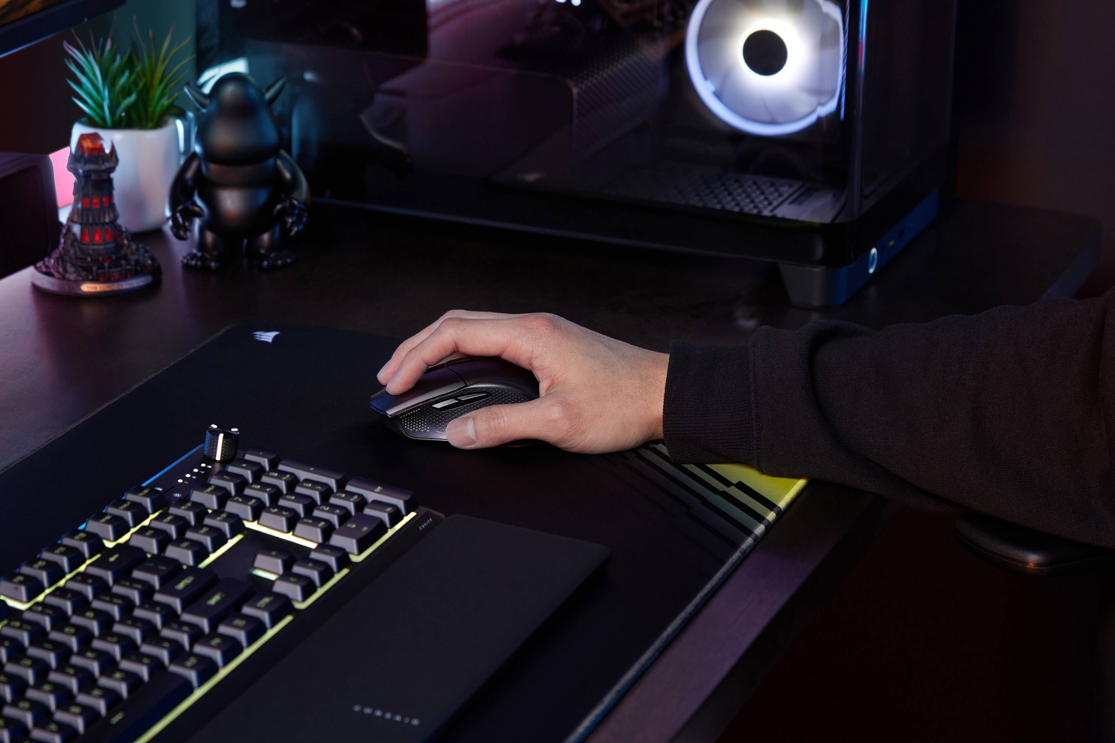 Alt View 8. CORSAIR - HARPOON v2 WIRELESS Gaming Mouse - Black.