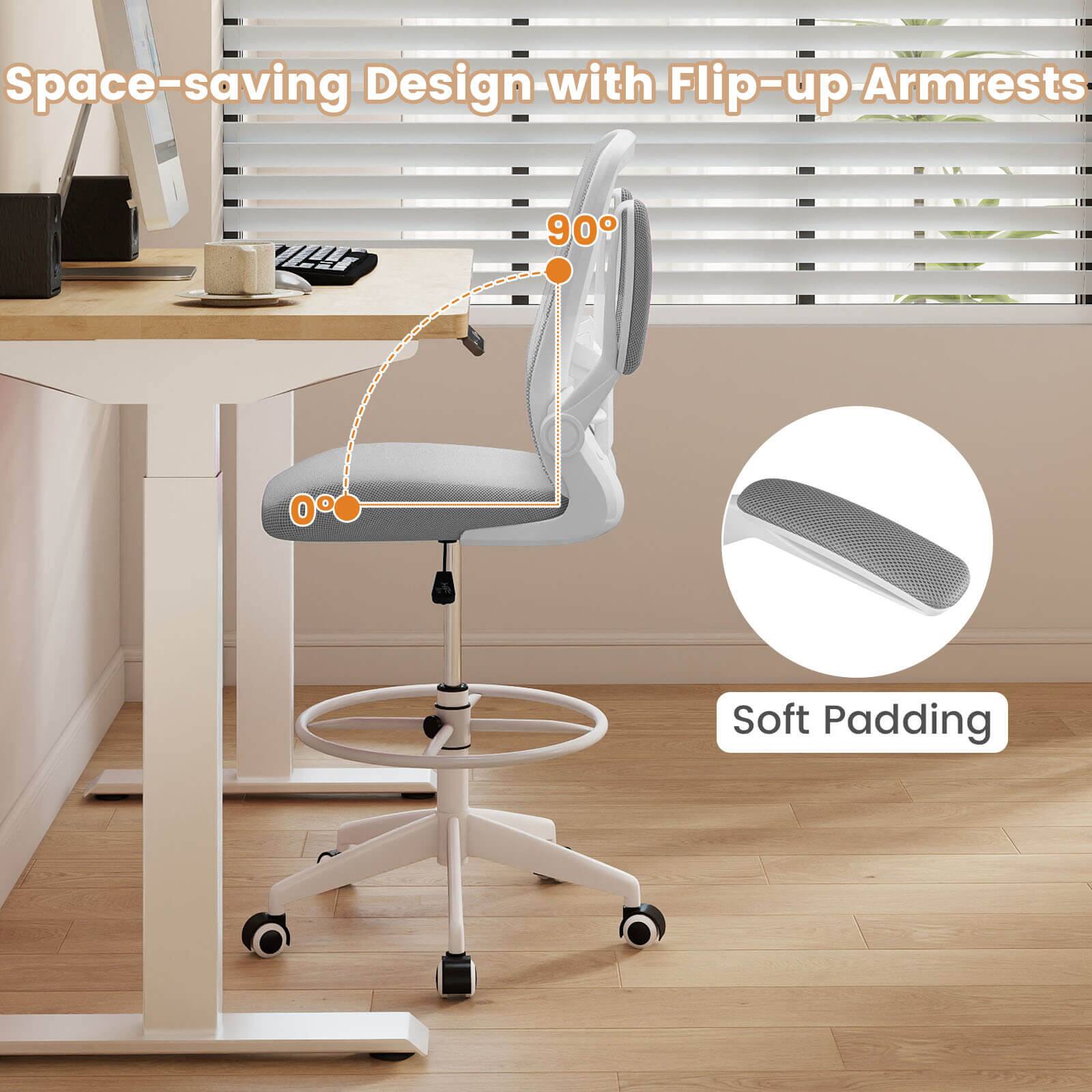 Space-saving Design with Flip-up Armrests  
90°  
Soft Padding