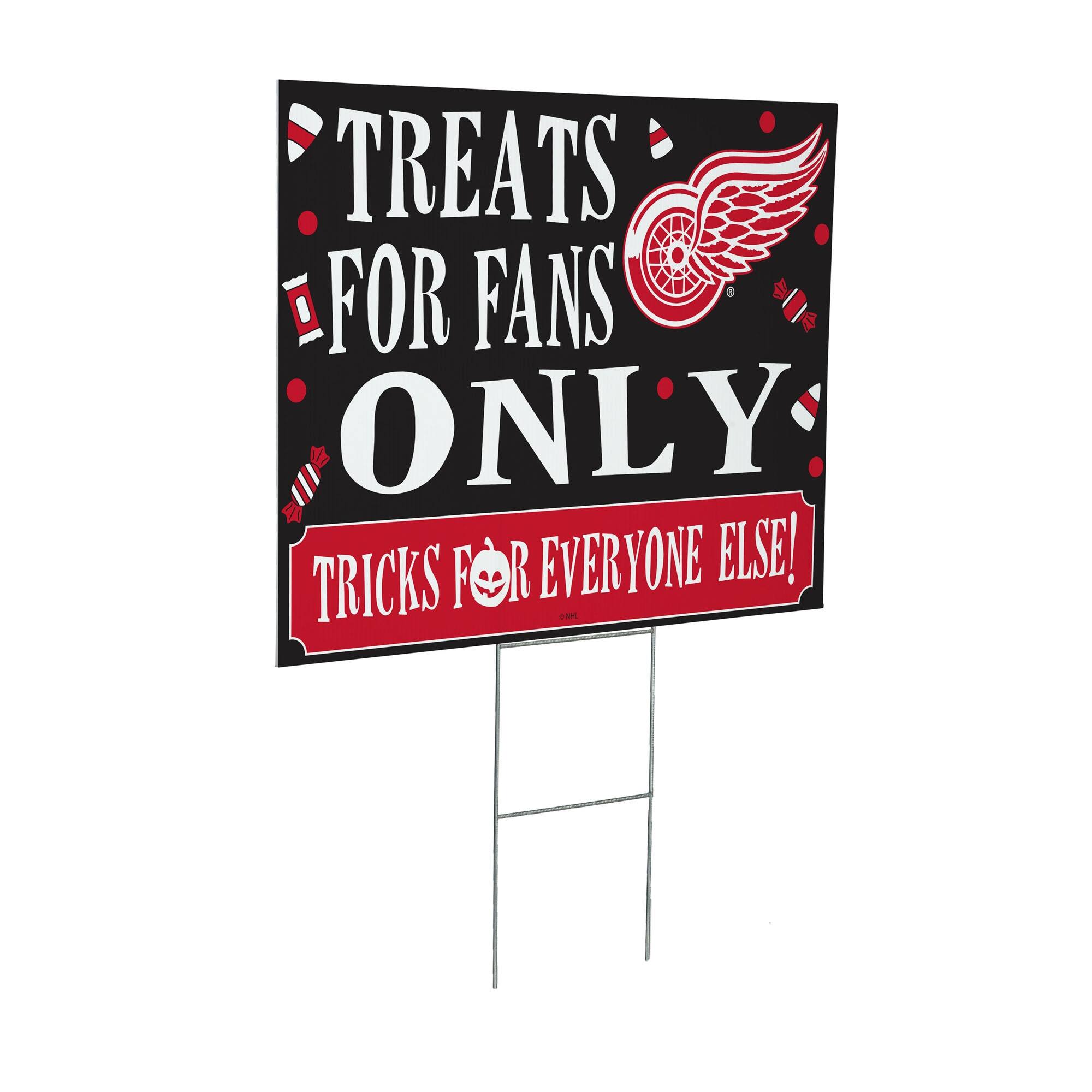 TREATS FOR FANS ONLY  
TRICKS FOR EVERYONE ELSE!