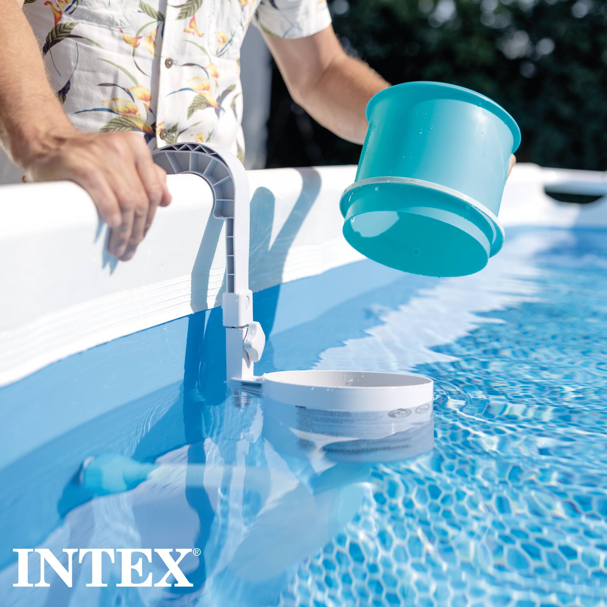 Alt View 3. Intex - Intex Deluxe 800 GPH+ Wall-Mounted Swimming Pool Surface Automatic Skimmer - Blue.