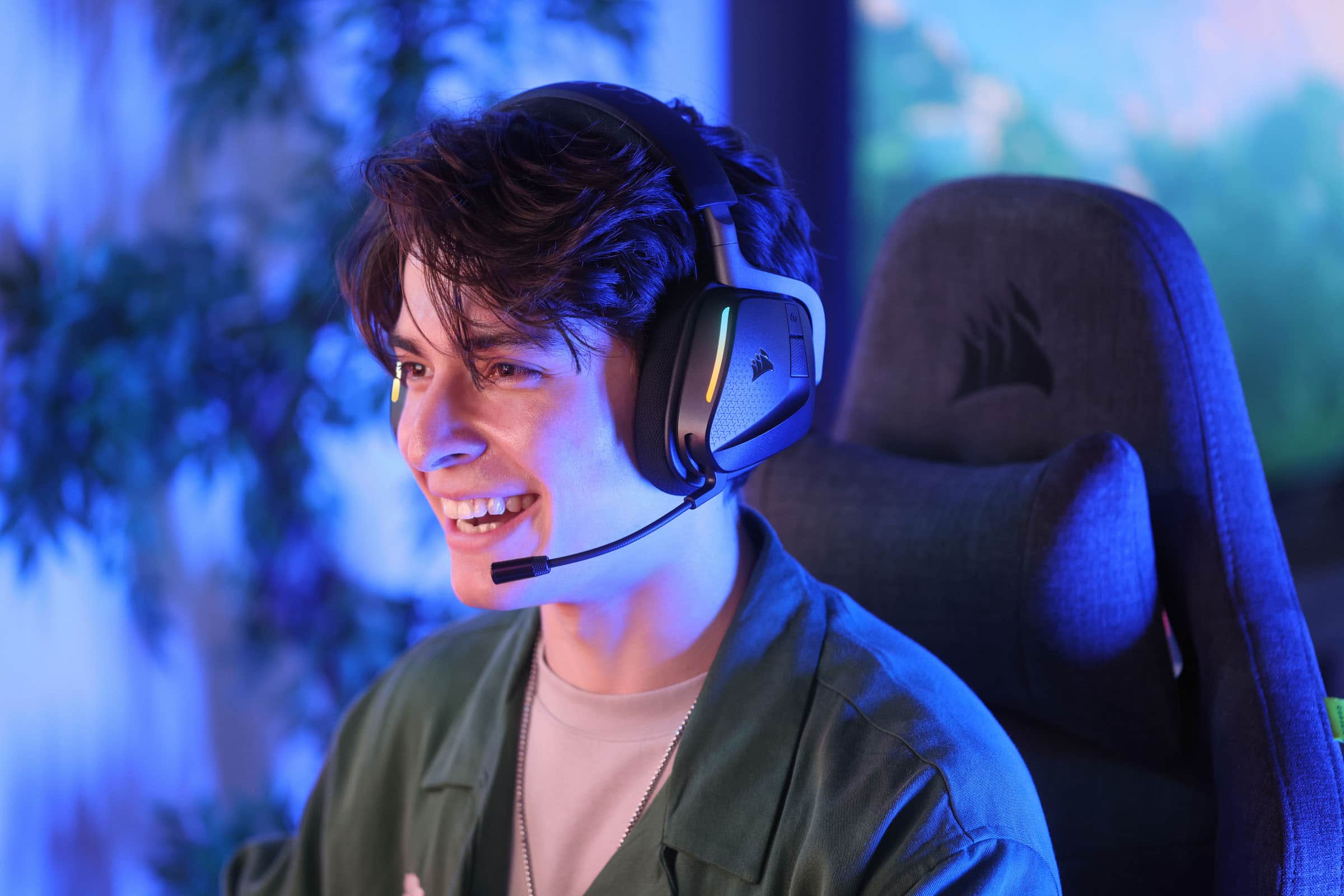 Alt View 11. CORSAIR - VOID v2 MAX WIRELESS Gaming Headset - Black.