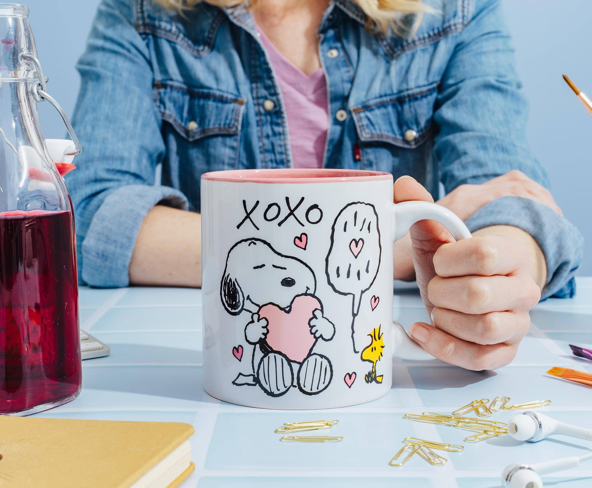 Alt View 4. Silver Buffalo - Peanuts Snoopy and Woodstock Valentine's Day "XOXO" Ceramic Mug | Hold 20 Ounces - White.