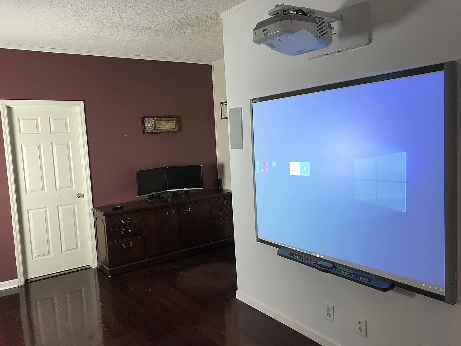 Angle. Smart Tech - SMART Board SB660 Interactive Whiteboard With short throw projector bundle 65".