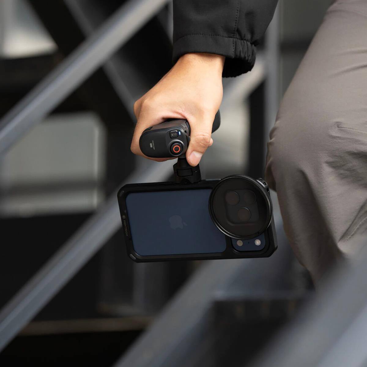 Alt View 8. PGYTECH - PGYTECH ProShot Dual Handheld Phone Video Cage Kit for Apple iPhone 17 Pro Max - Black.