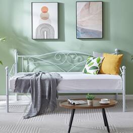Vecelo - Classic Twin Metal Daybed Frame with Storage Space – Sturdy Modern Sofa Bed Frame for Guest Room or Living Room - White